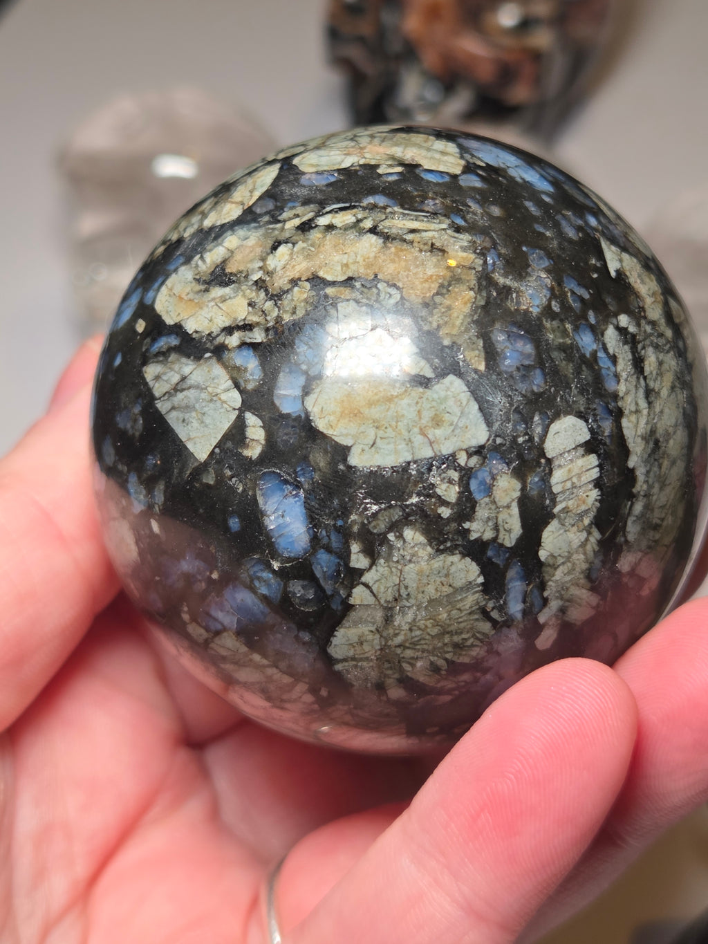 Quesera crystal sphere carving