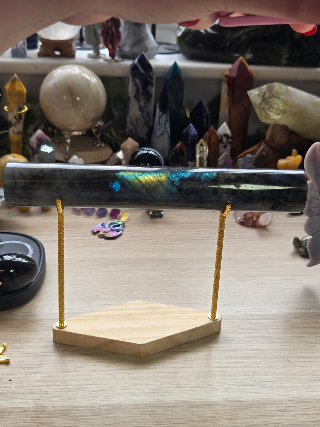 Flashy Labradorite crystal bracelet stand