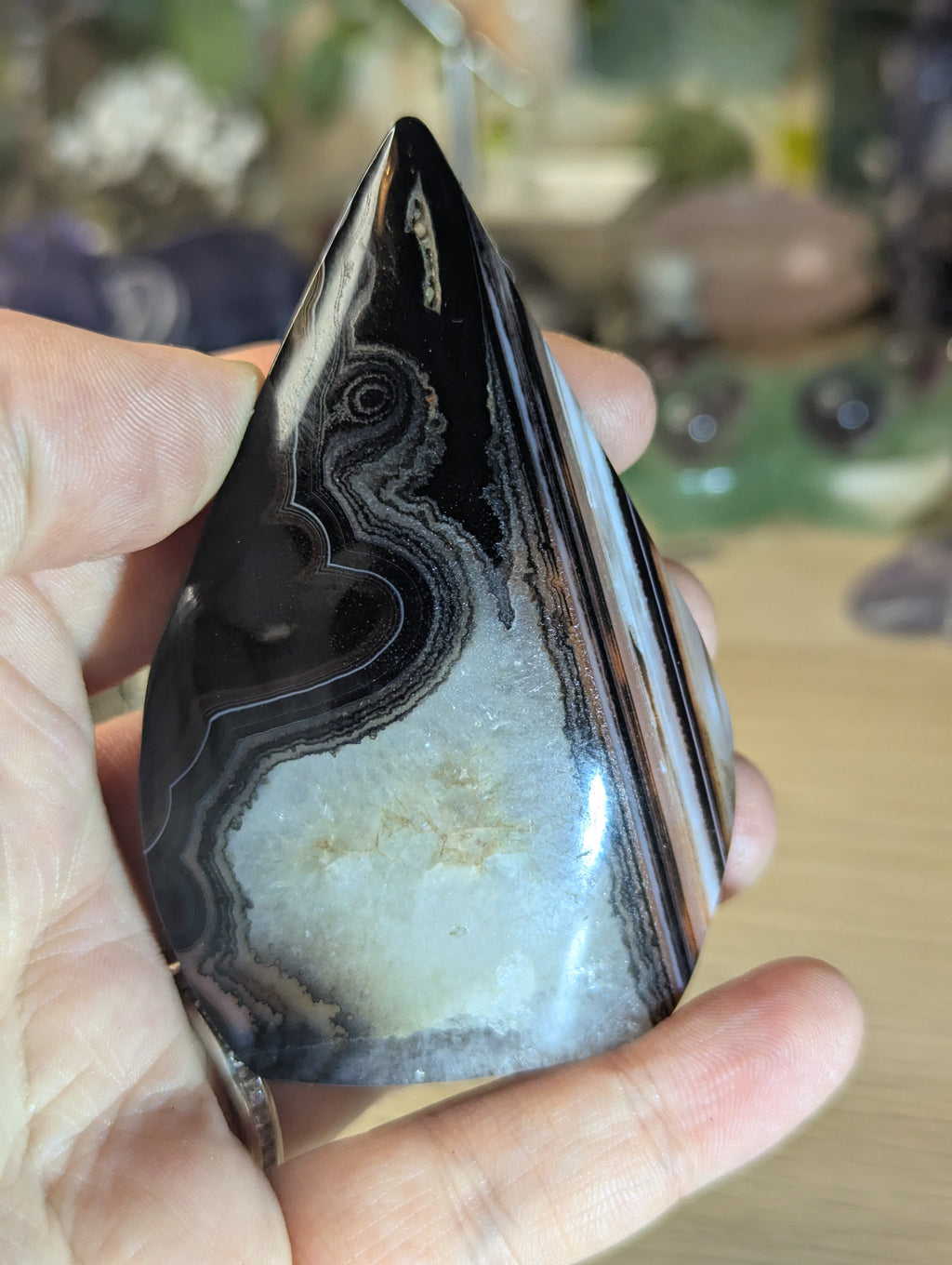 Sardonyx crystal Tear drop carving