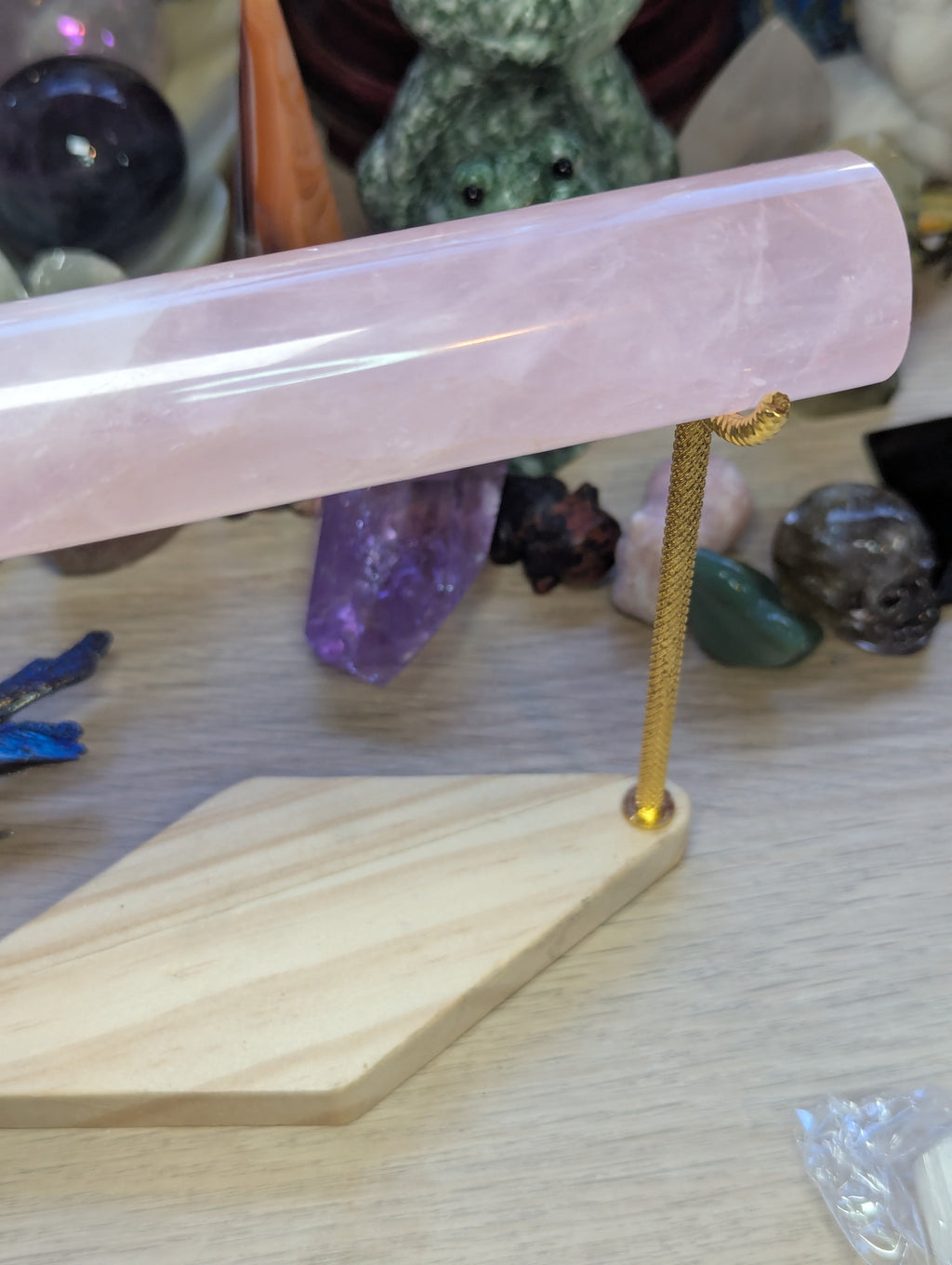 Rose quartz crystal bracelet stand
