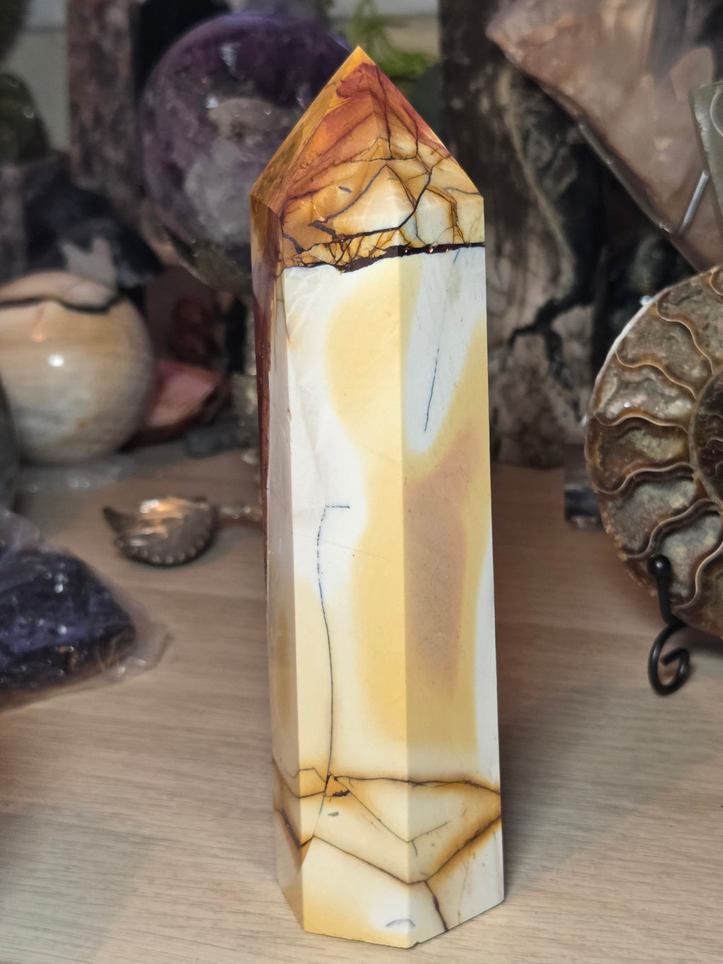 Large mookite crystal tower