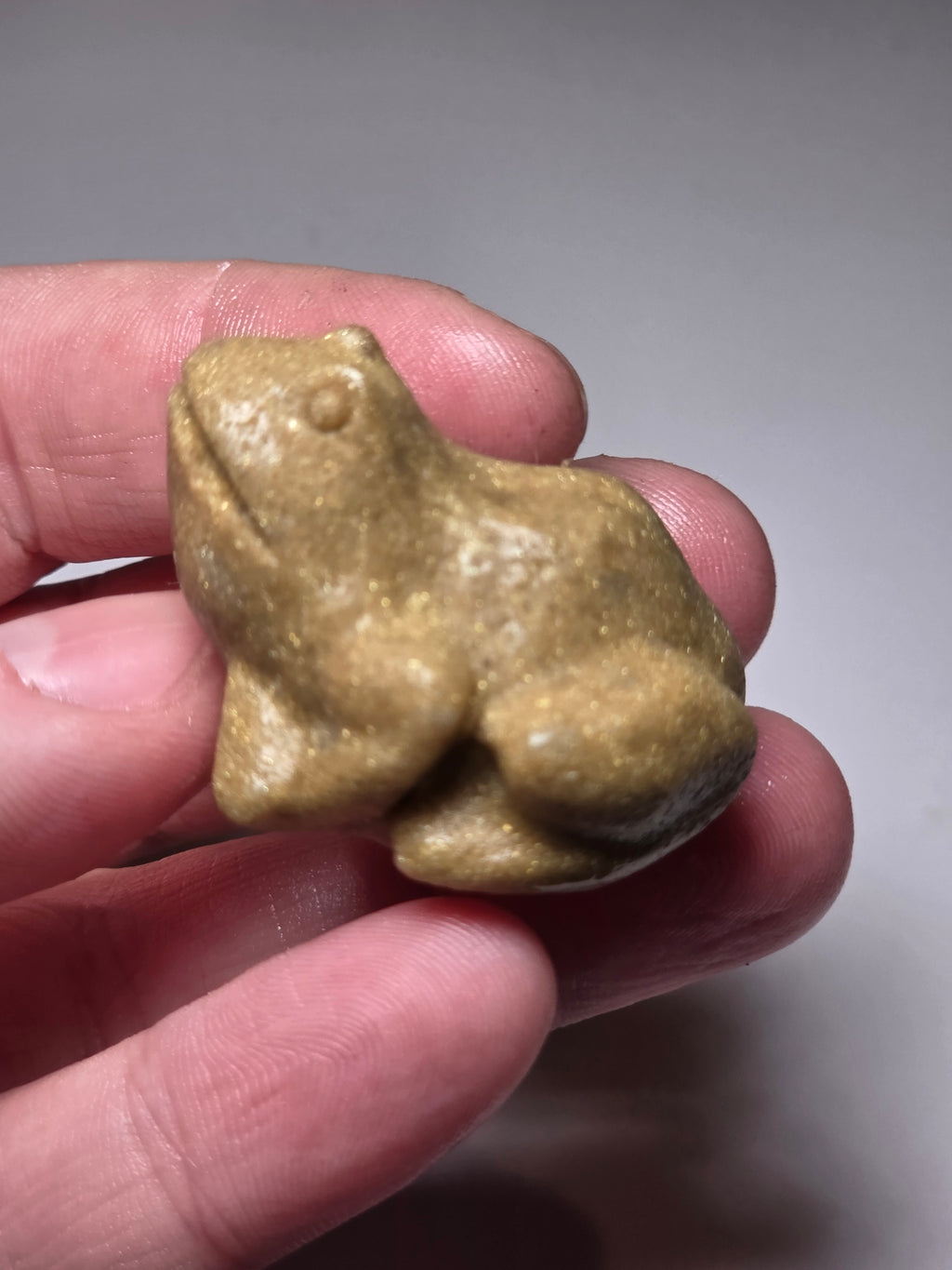 Yellow Jade crystal frog carving