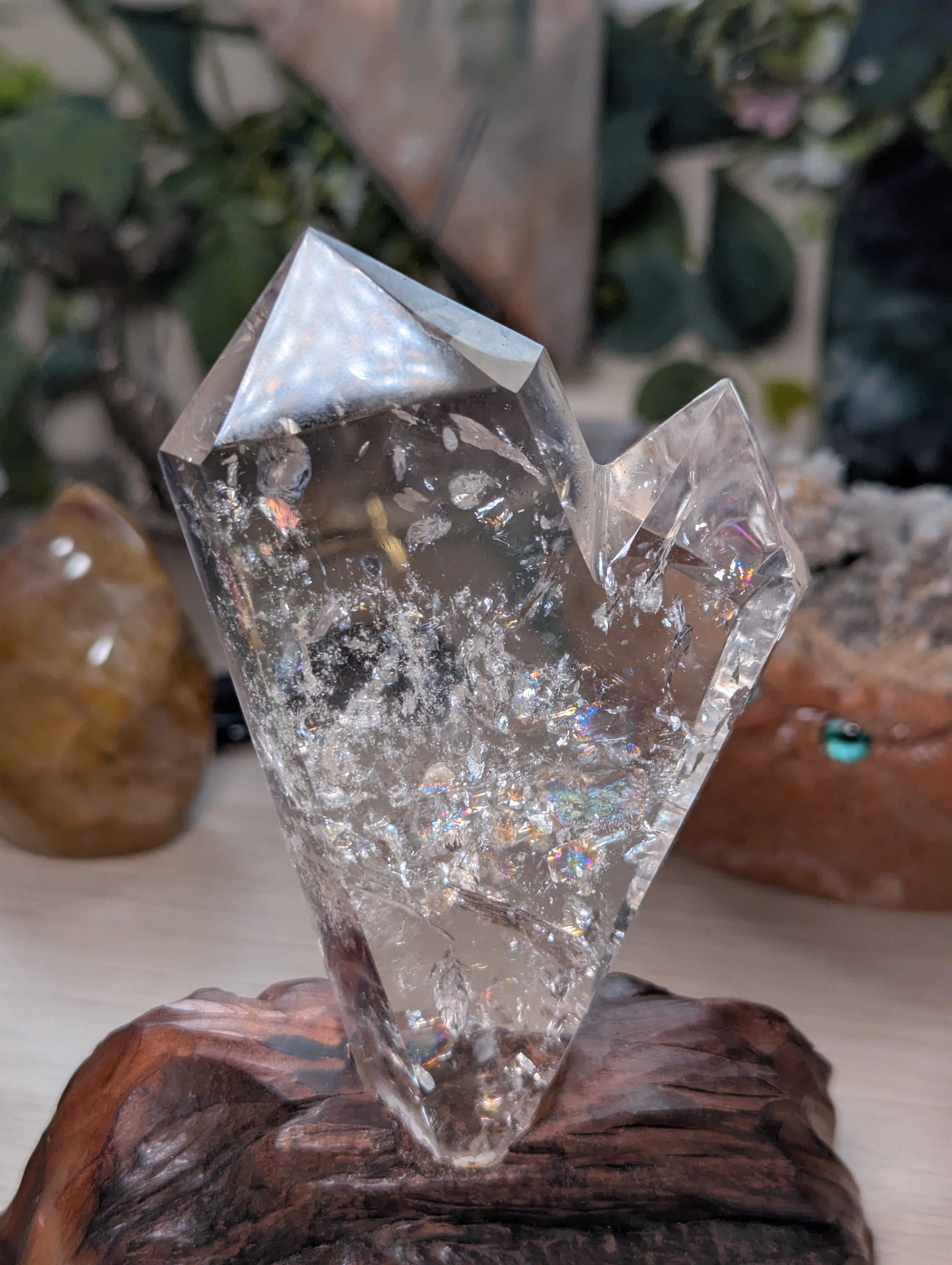 Grade AAAA Clear quartz dual tower carving