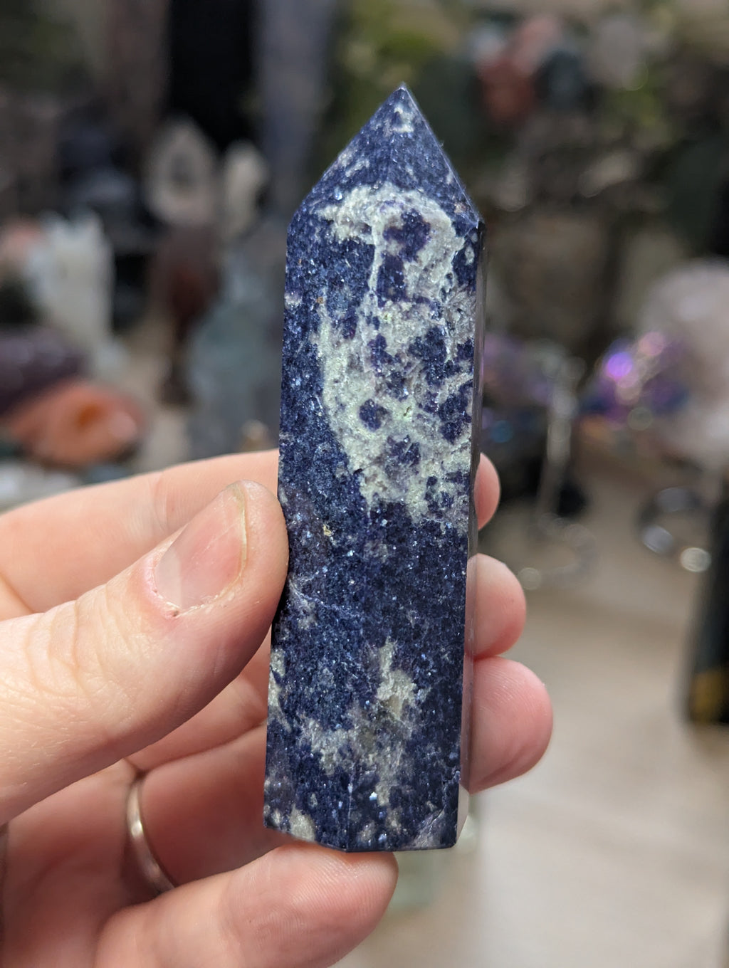 Blue mica crystal tower carving