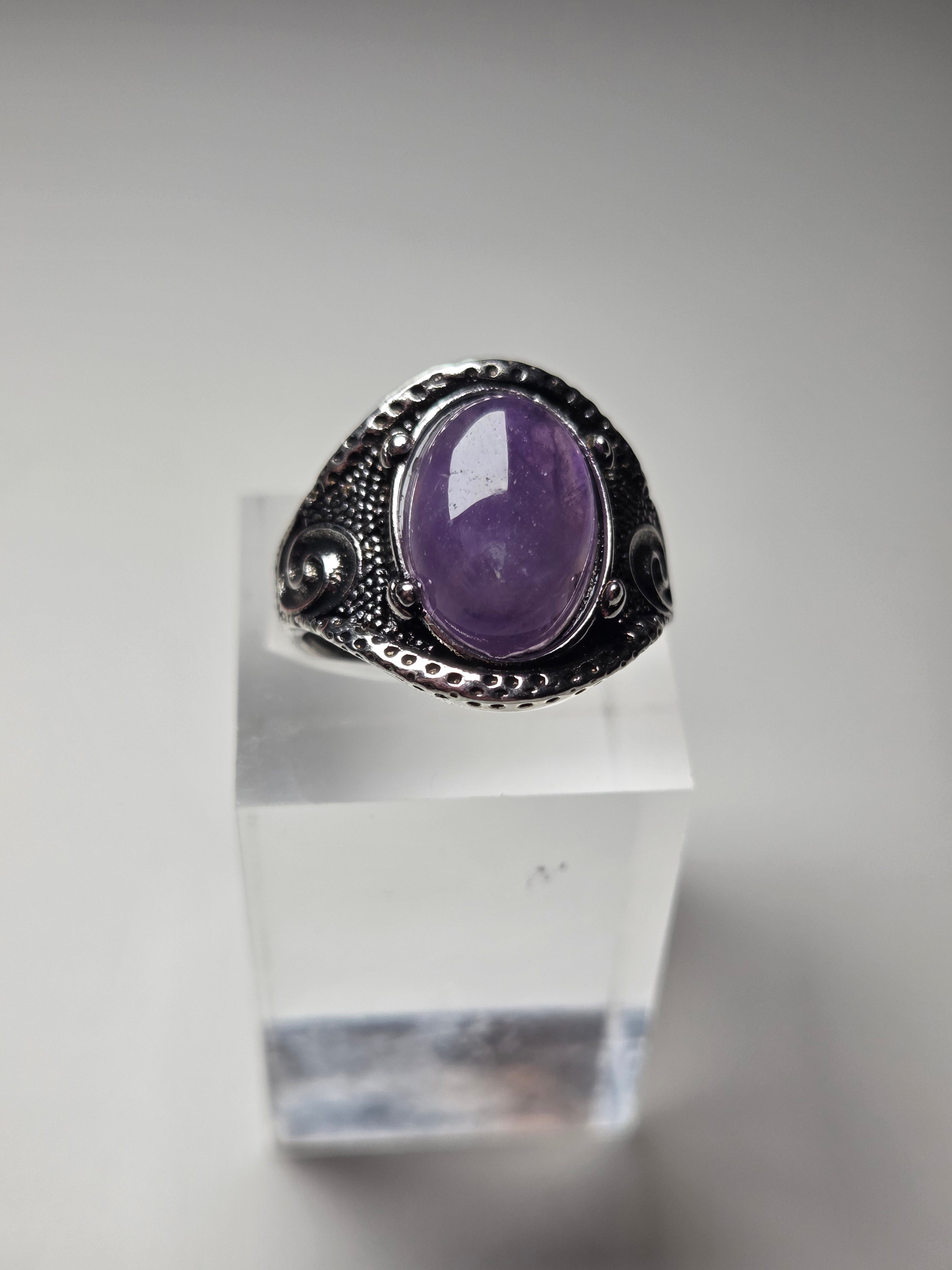 Vintage style amethyst crystal adjustable ring