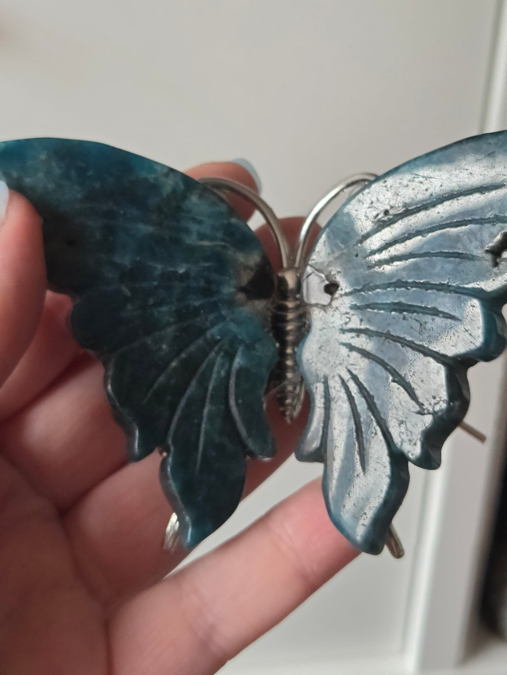 Beautiful  apatite crystal butterfly carving
