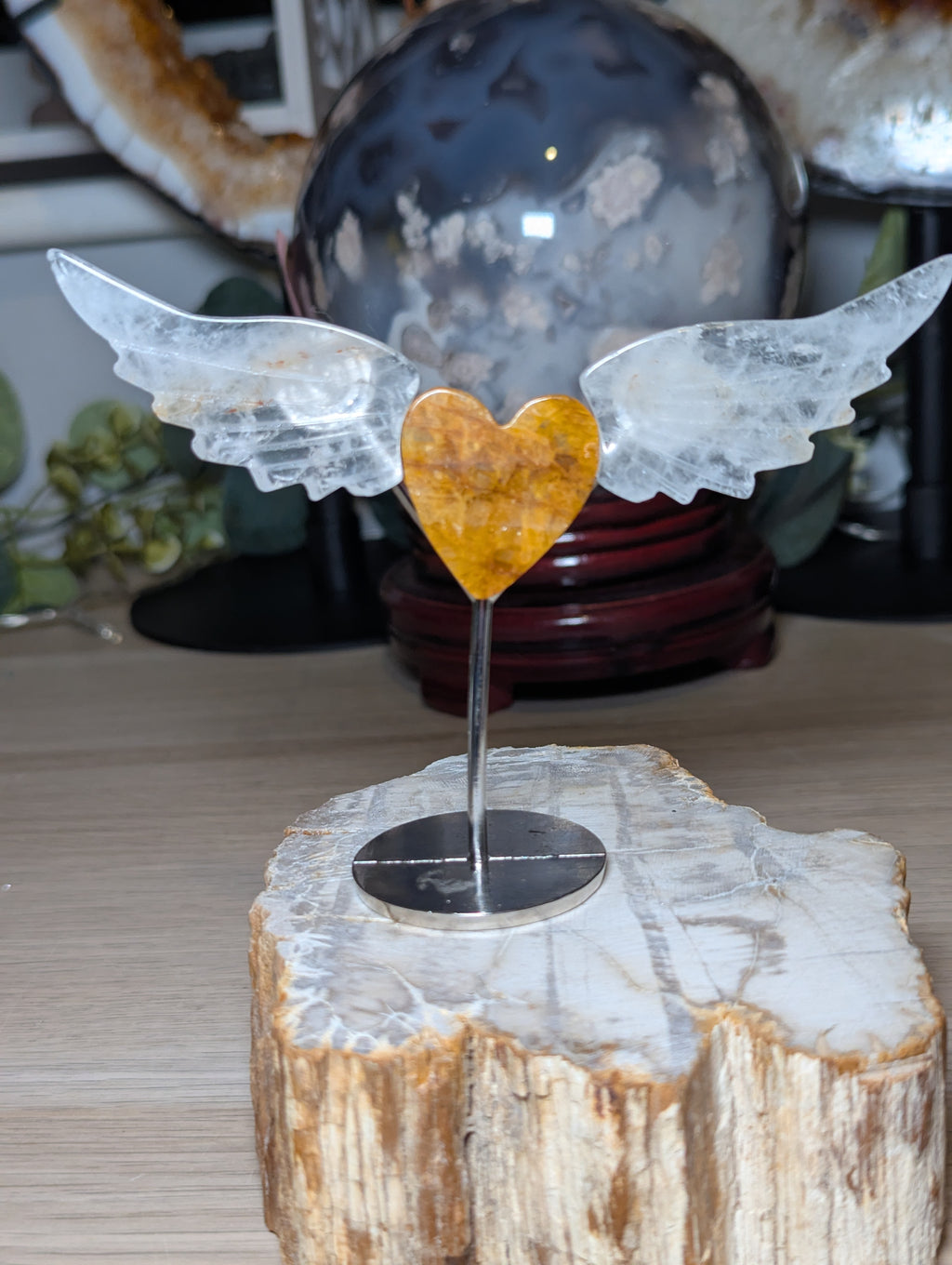 Beautiful crystal heart with wings 💕
