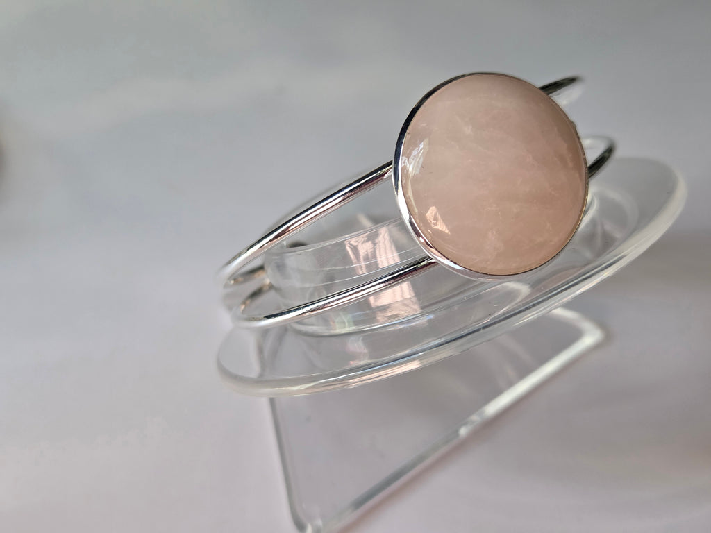 Crystal cabochon bracelet