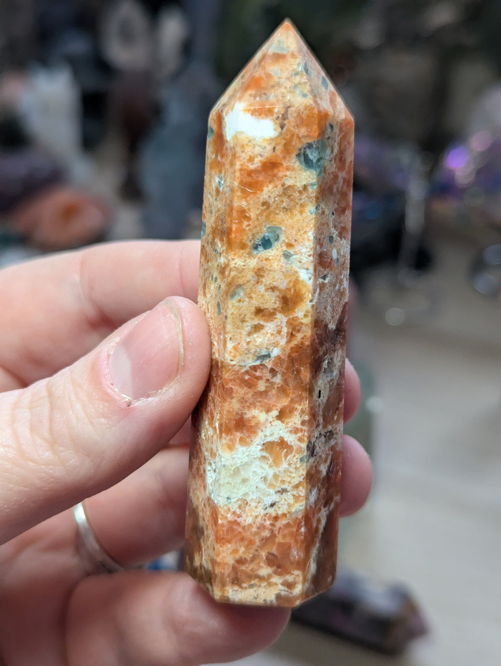Sunstone with Apatie crystal tower