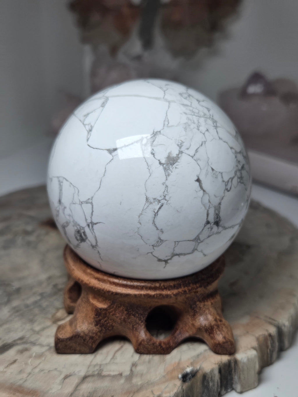 Howlite crystal sphere 6.5cm