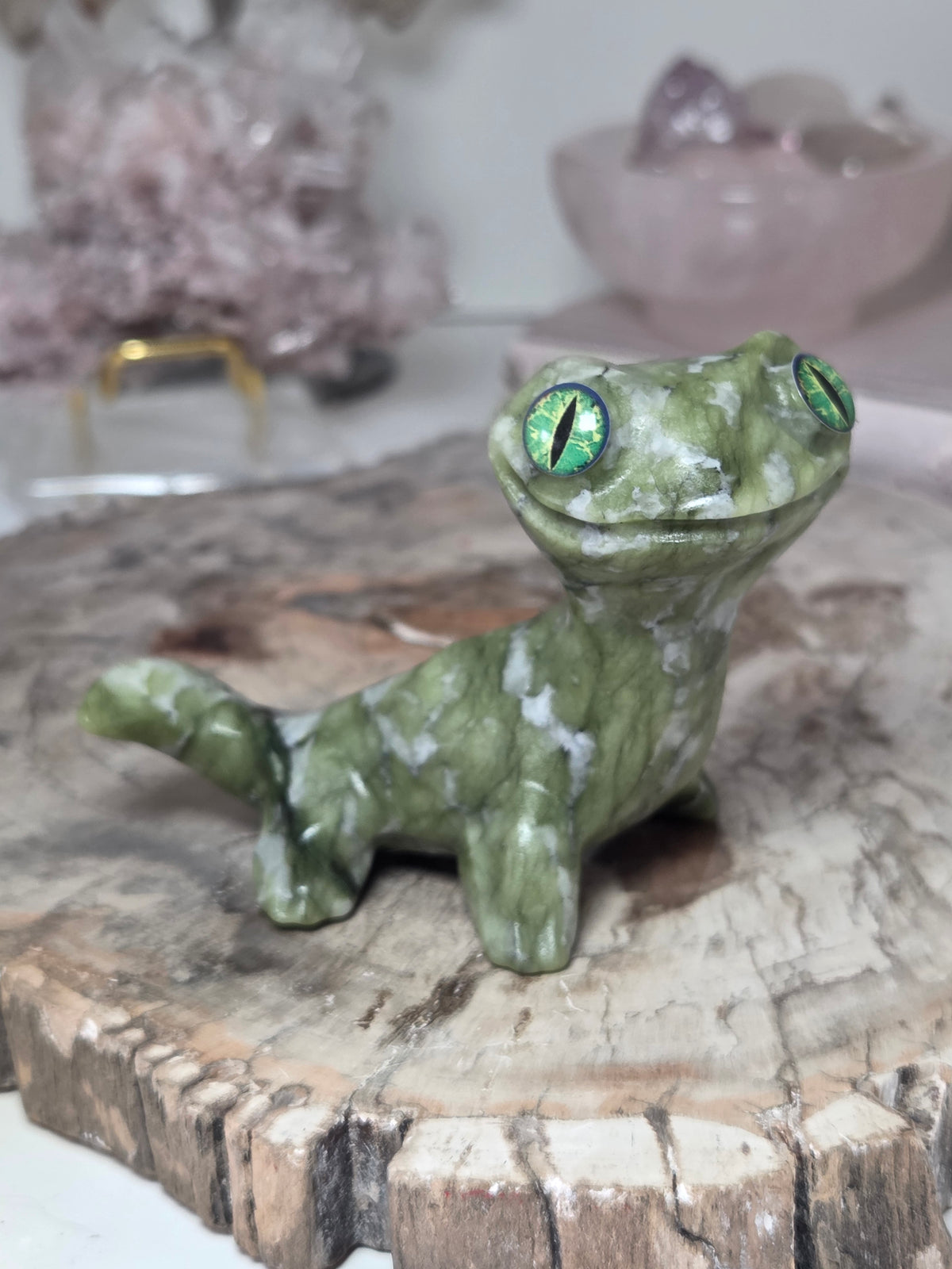 Green jade crystal Gecko carving