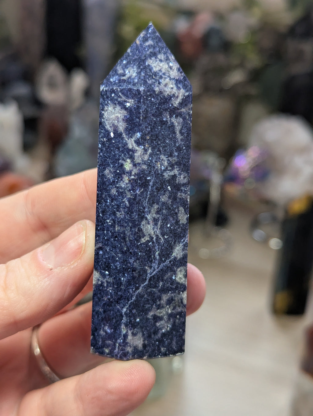 Blue mica crystal tower carving