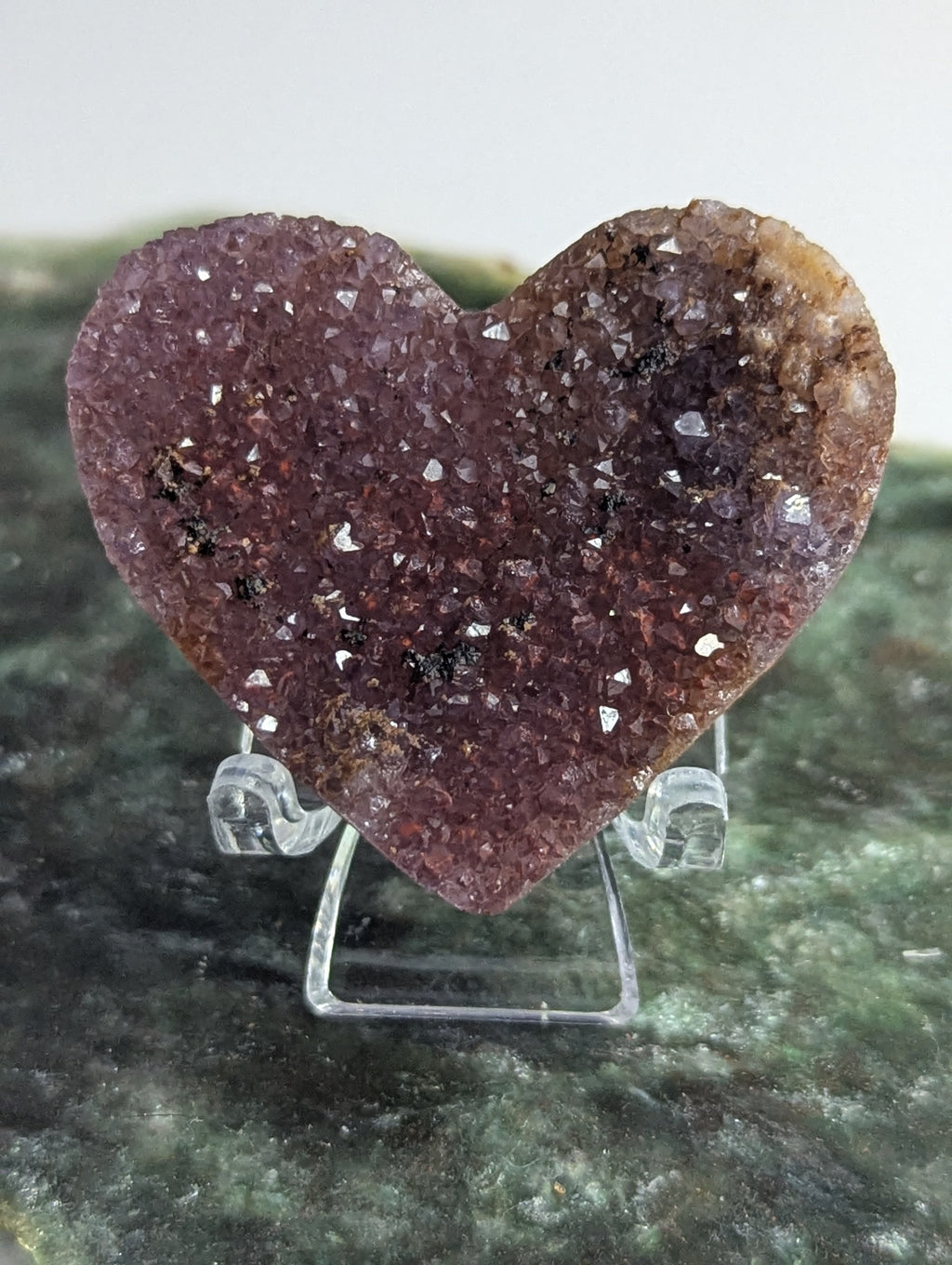 Auralite 23 crystal heart carving with stand