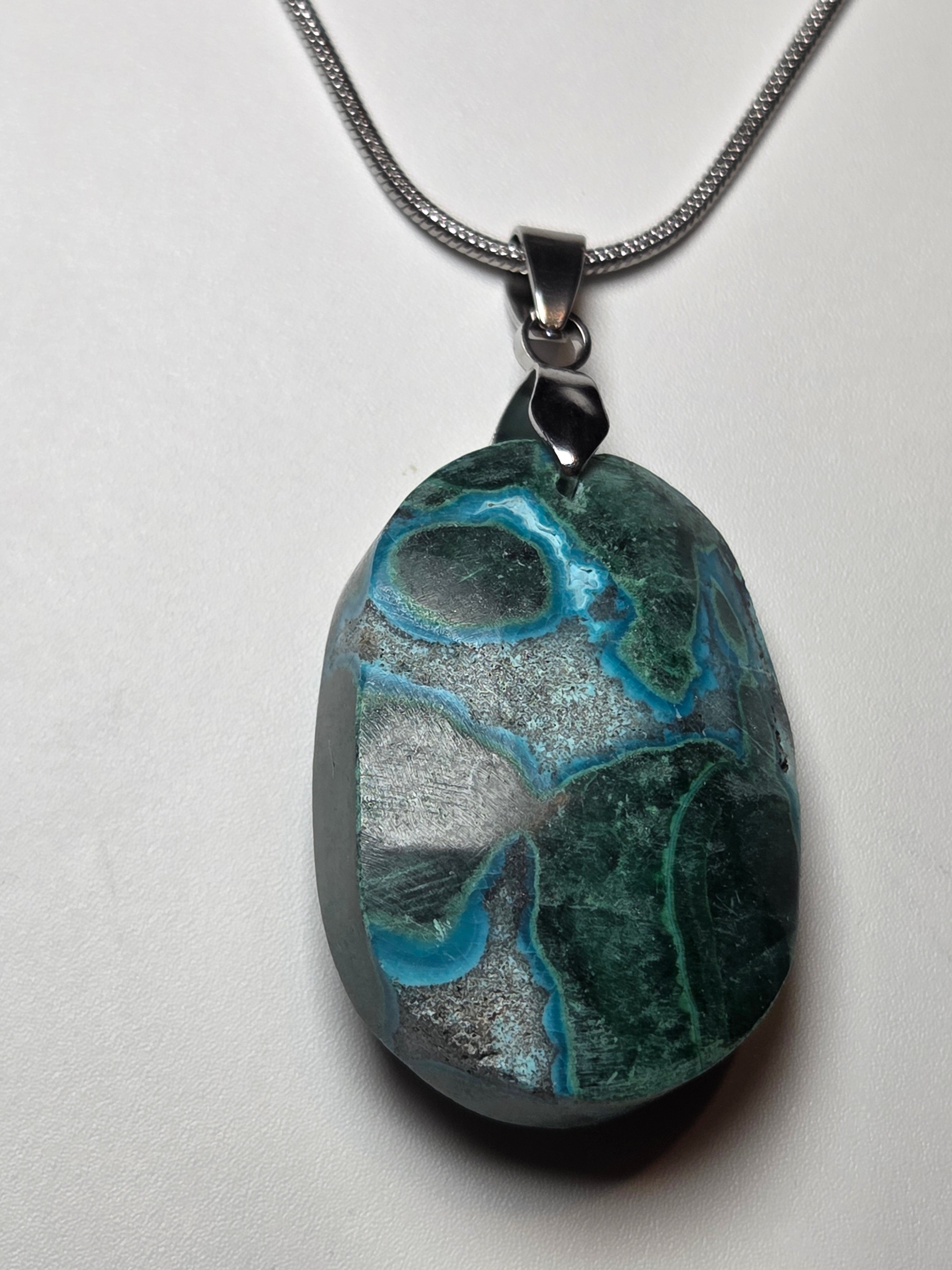 Crycecola crystal handmade necklace