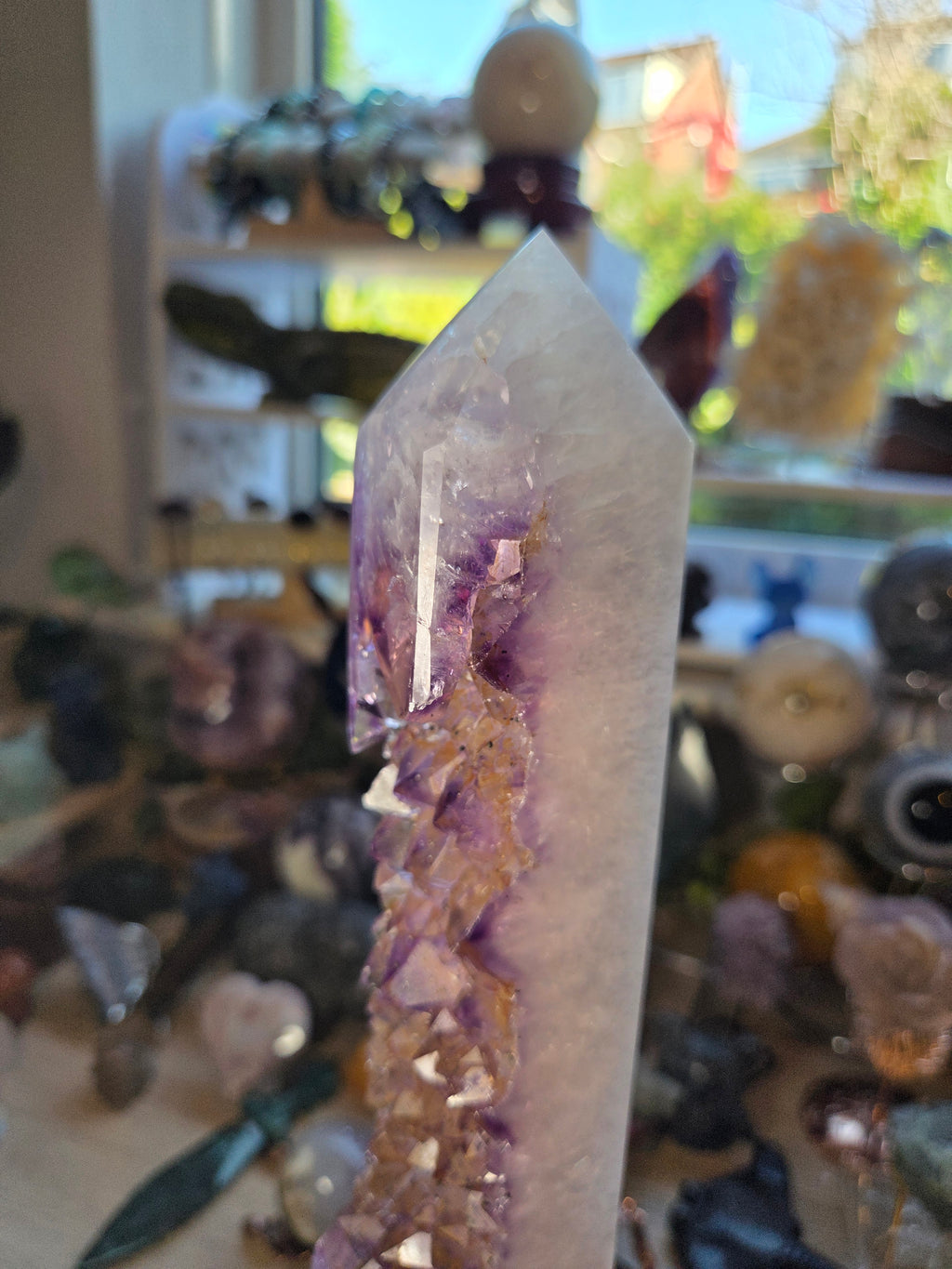 Beautiful  black agate with amethyst crystal from Brazil