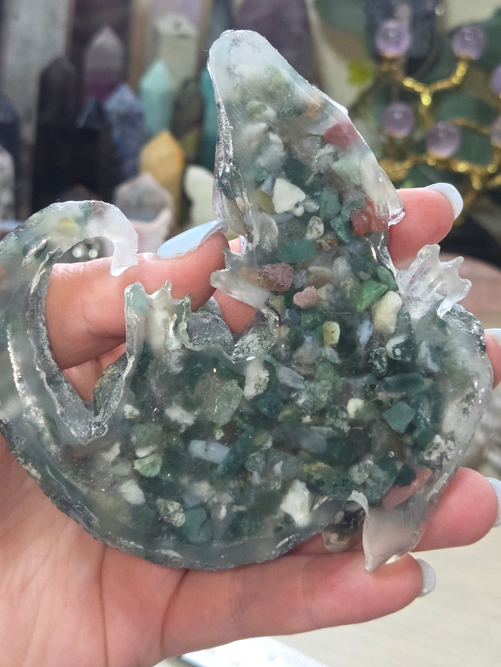Crystal chip dragon carving