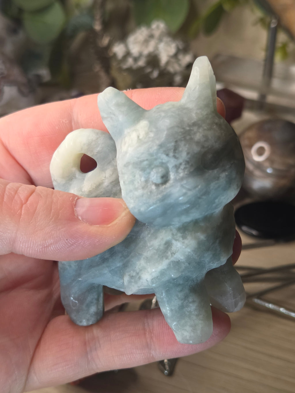 Blue jade crystal cat carving