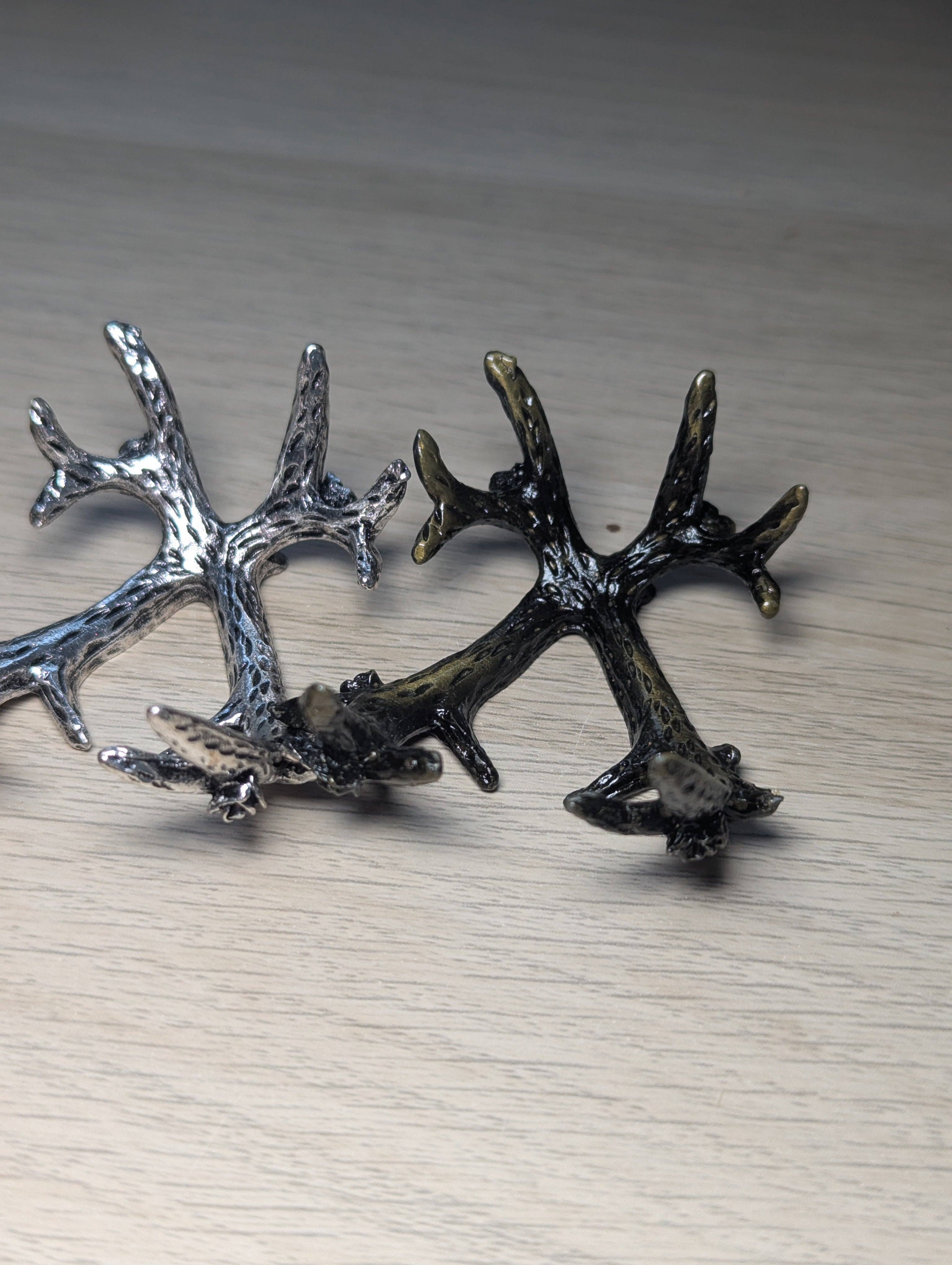 Antler sphere holder