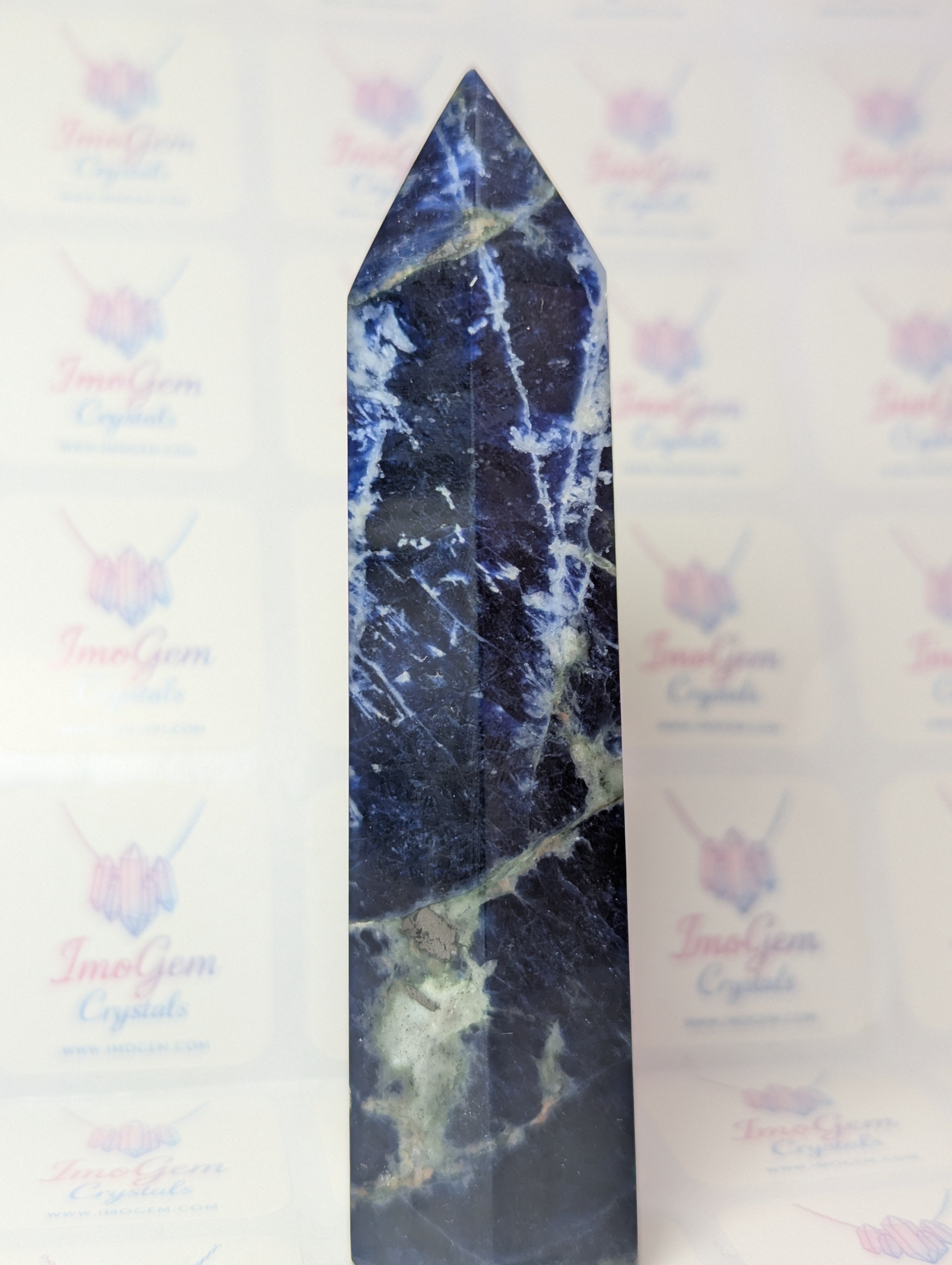 Crystal sodalite crystal tower