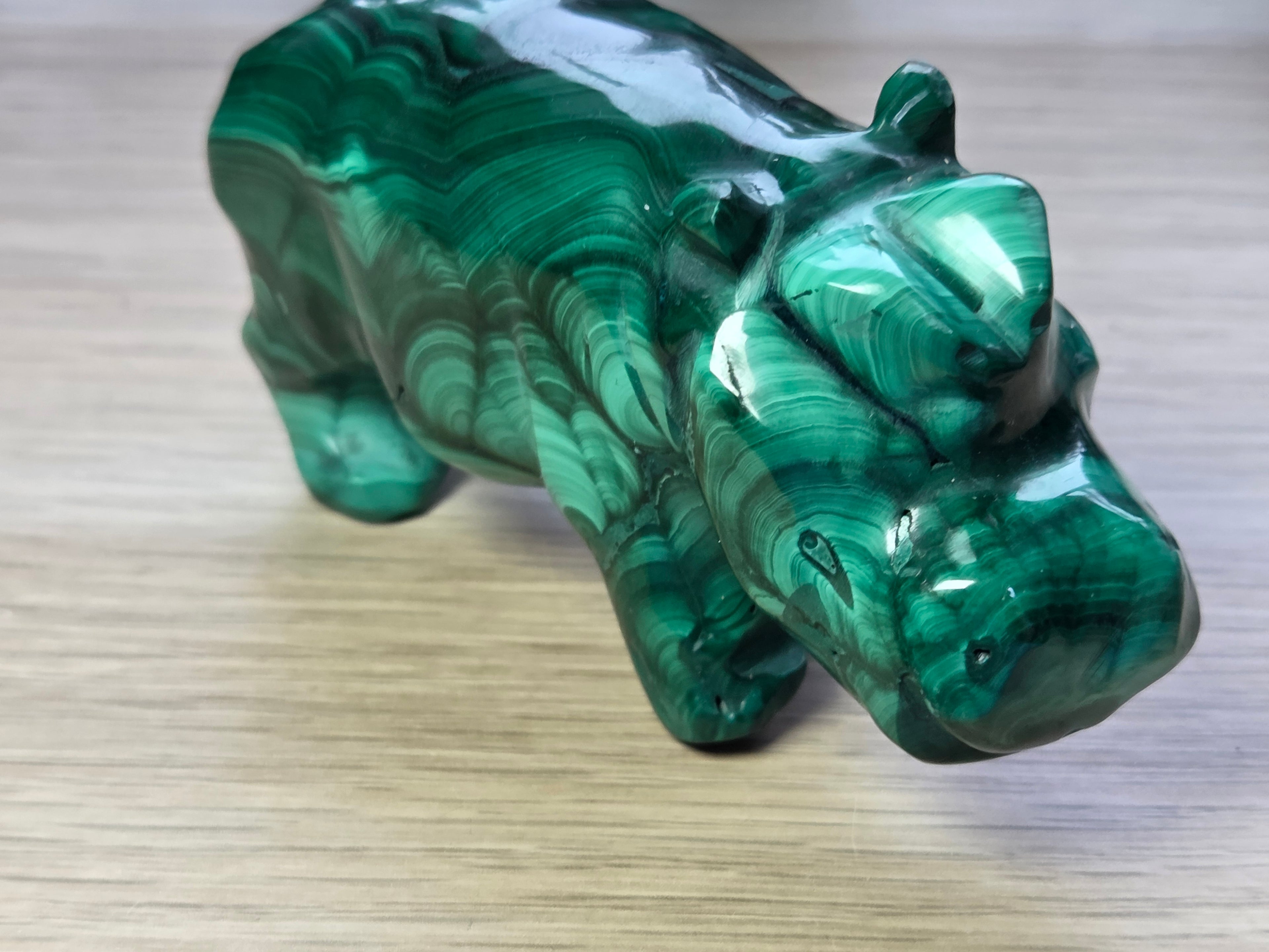 Malicite crystal animal carving