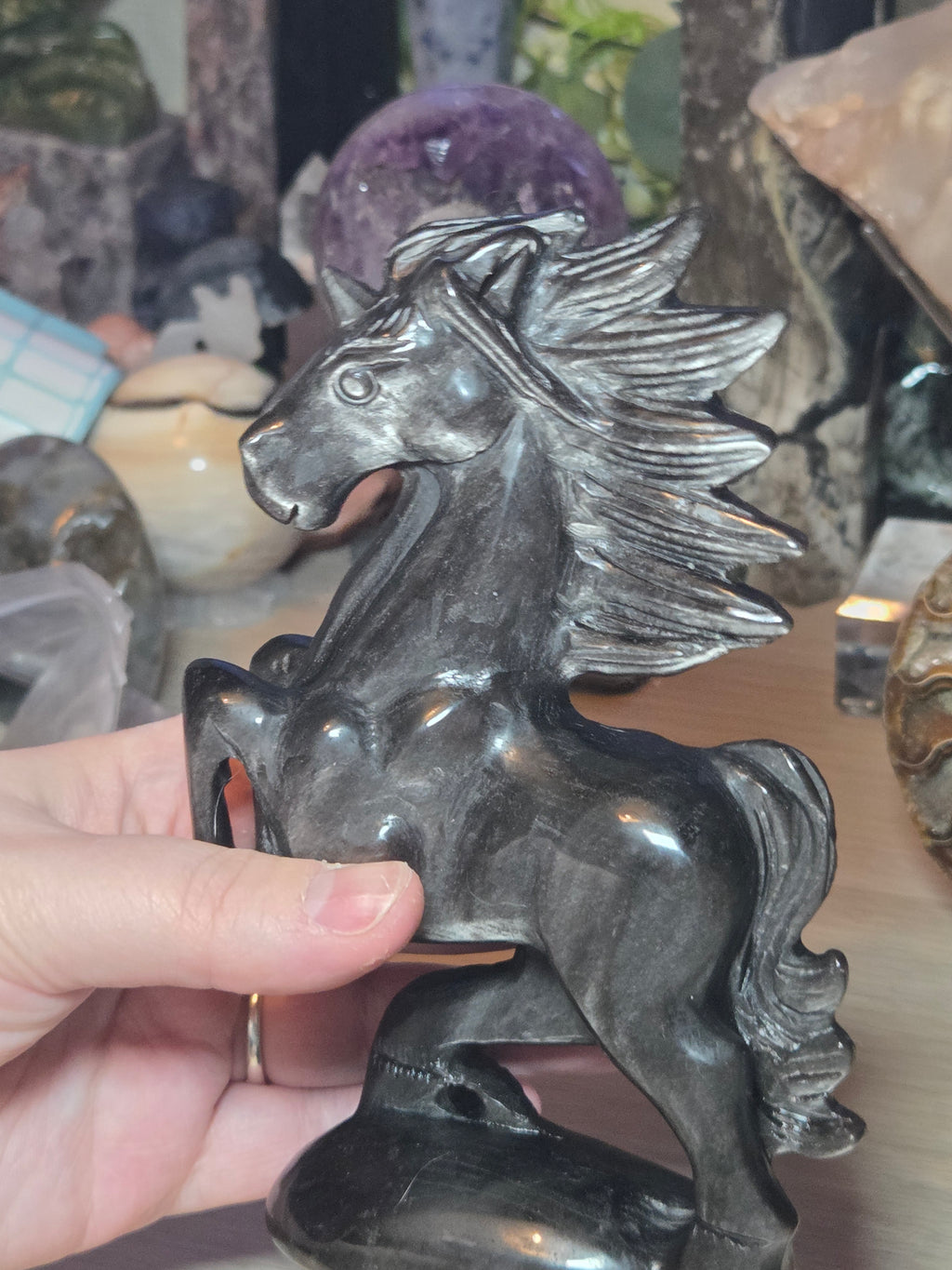 Silver sheen obsidian crystal horse carving