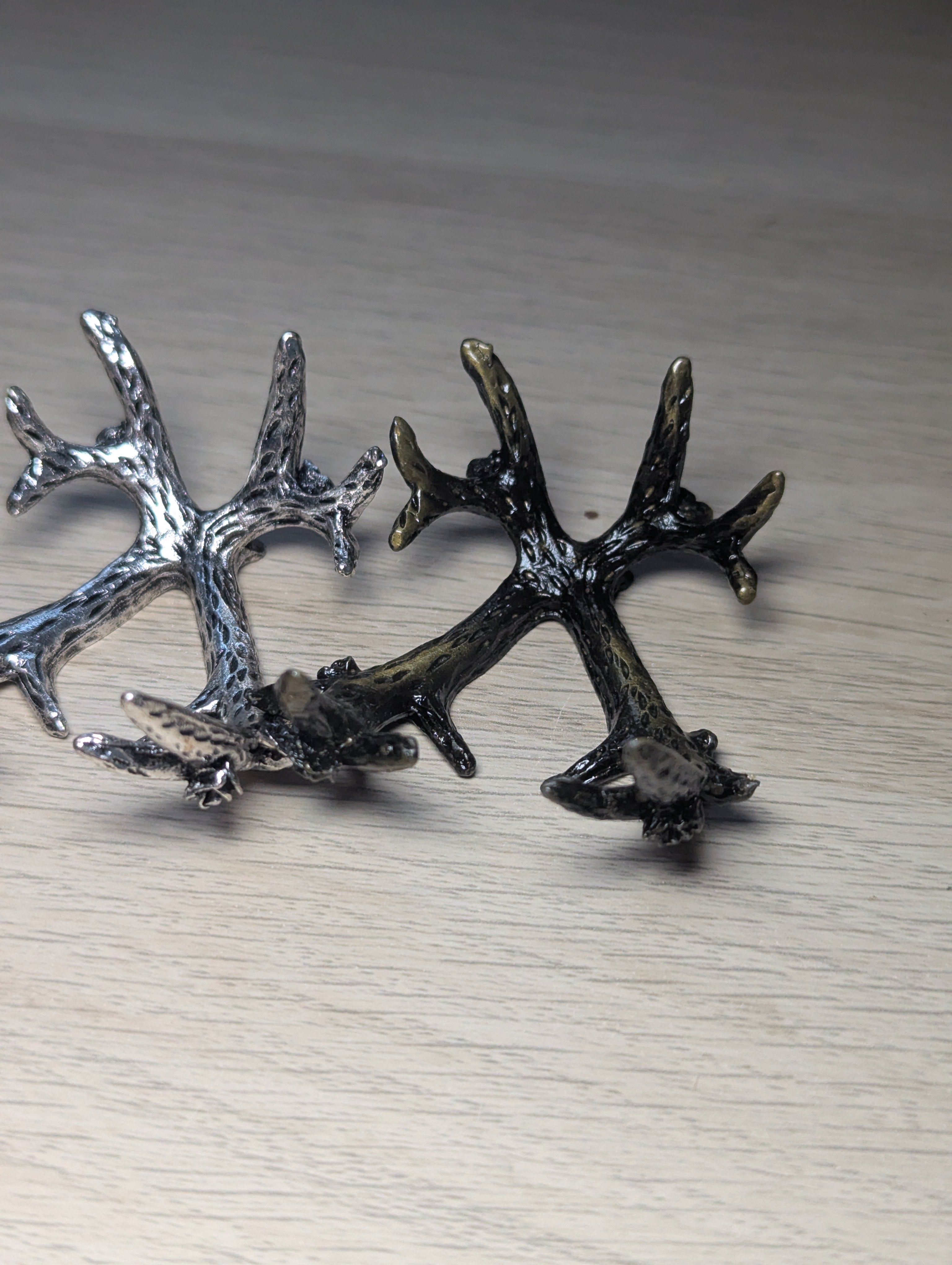 Antler sphere holder