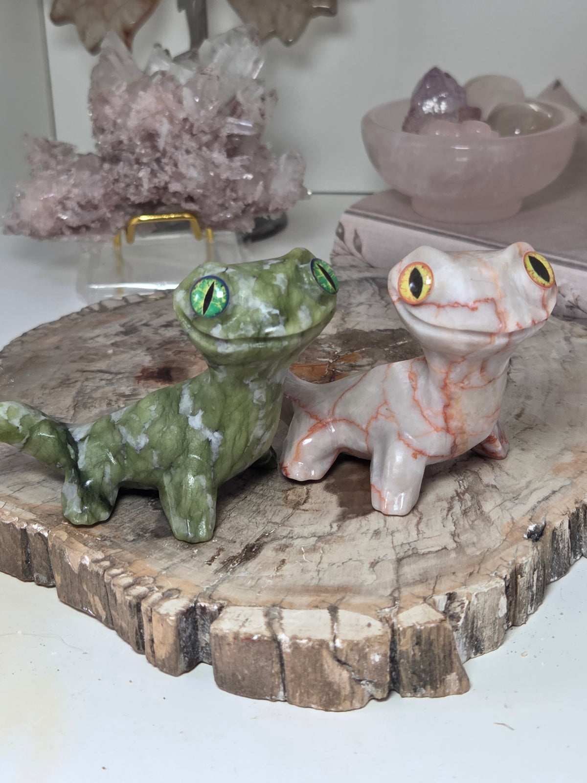 Green jade crystal Gecko carving