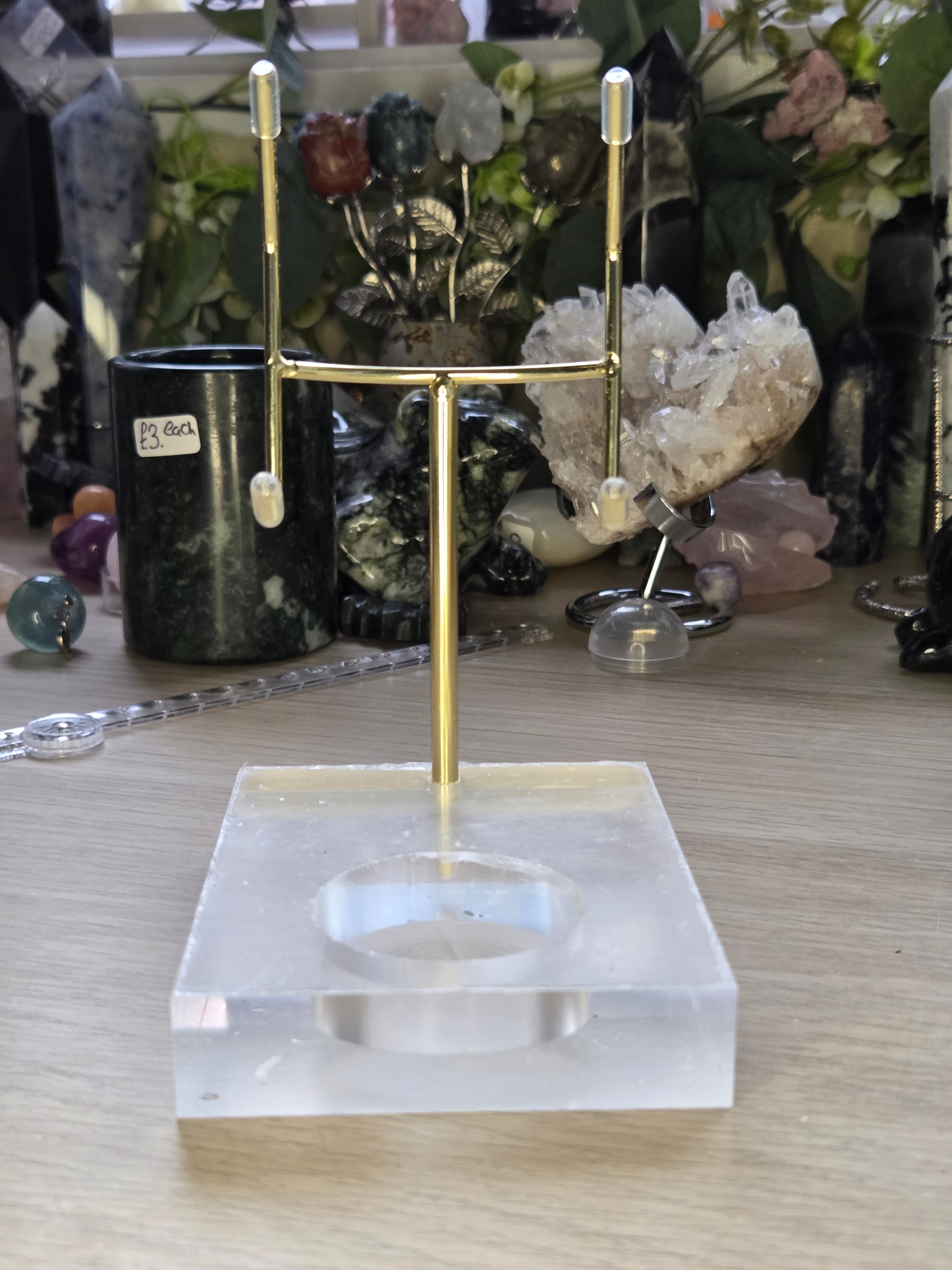 Slab and sphere stand