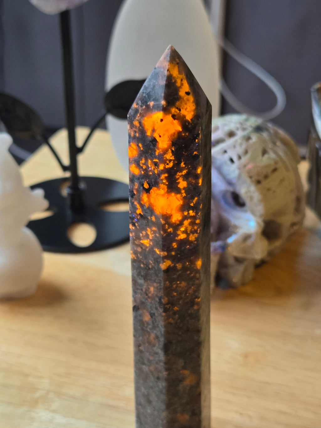 New Yooperlite crystal tower carving UV reactive