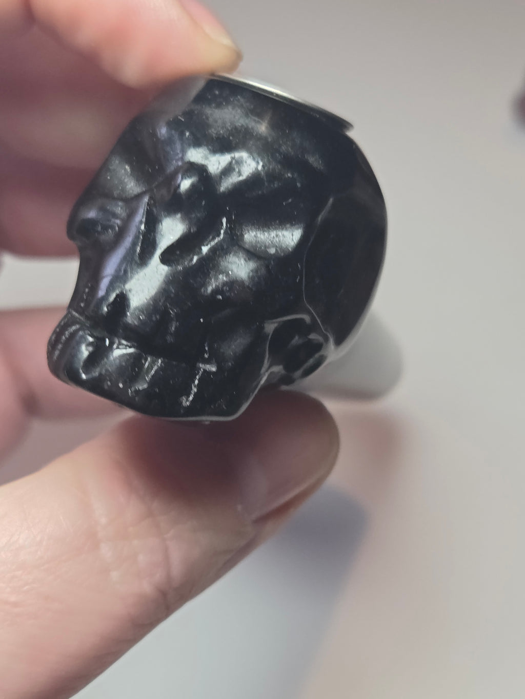 Obsidian crystal skull smoking pipe