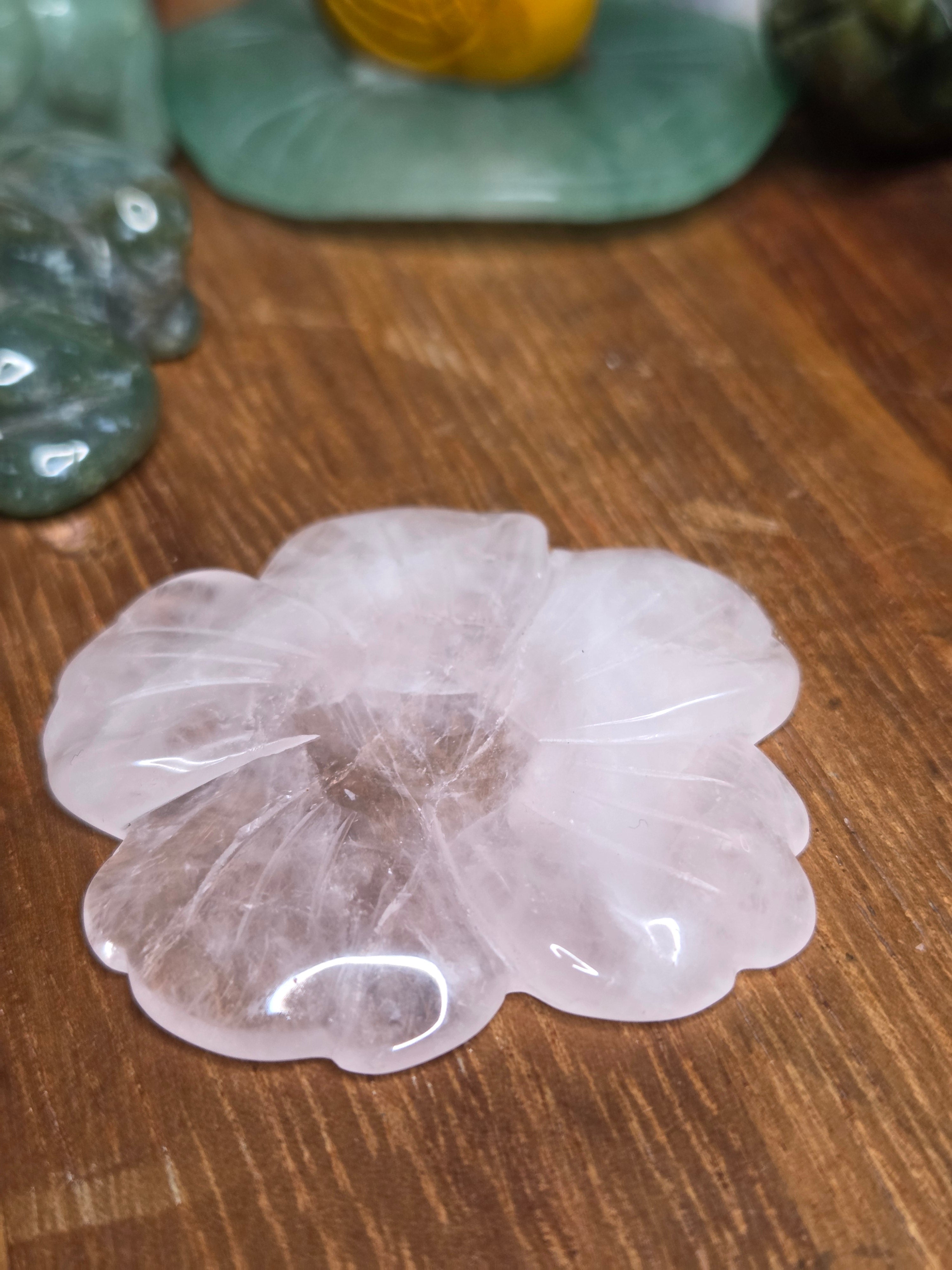 Crystal sphere holder