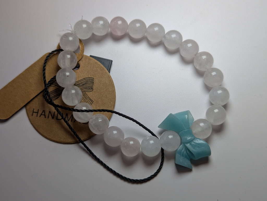 White agate with Amazonite bow