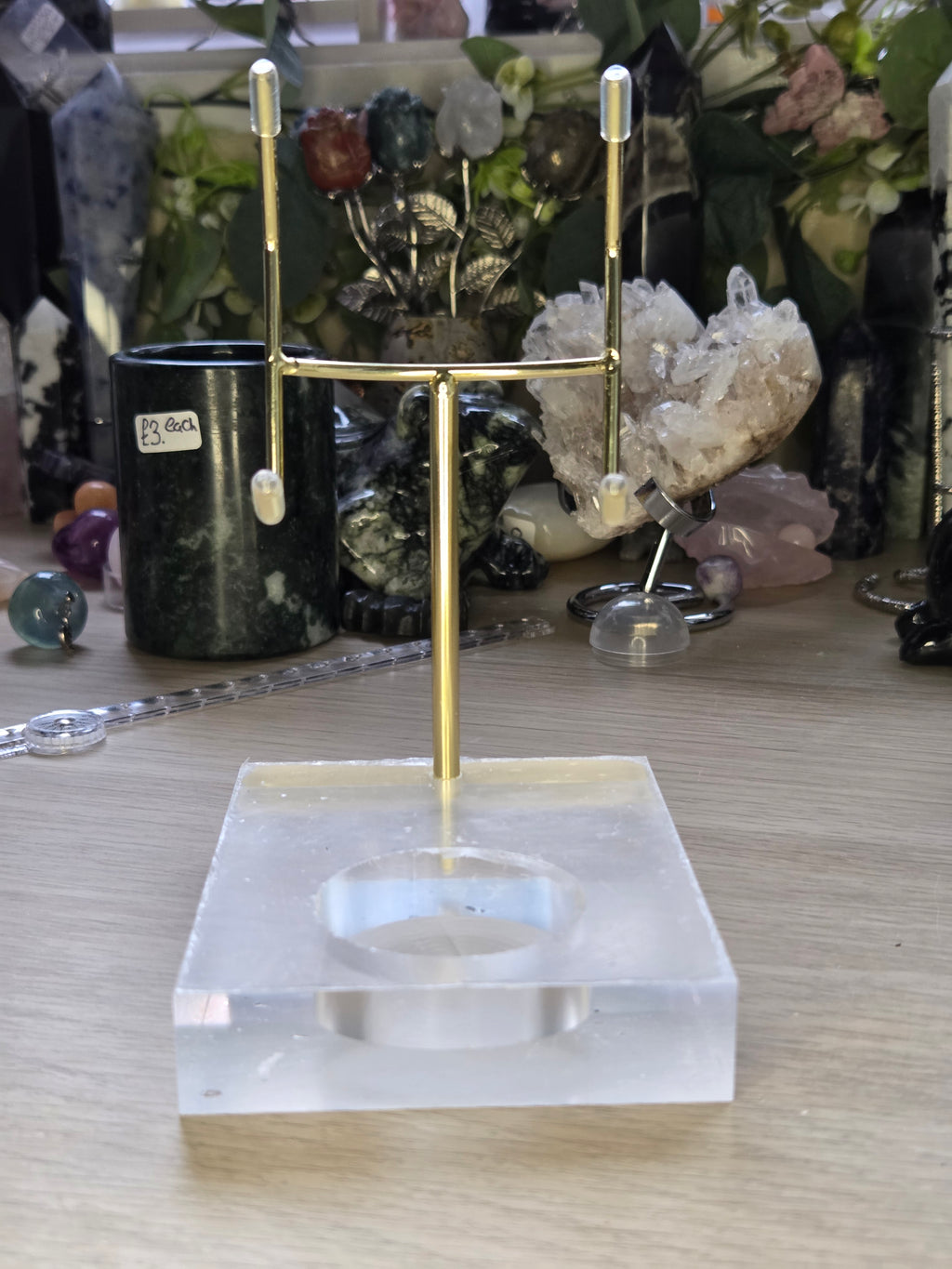 Slab and sphere stand
