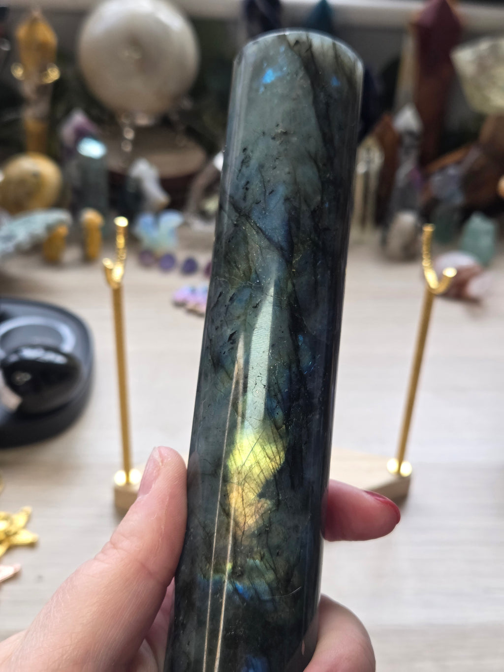Flashy Labradorite crystal bracelet stand