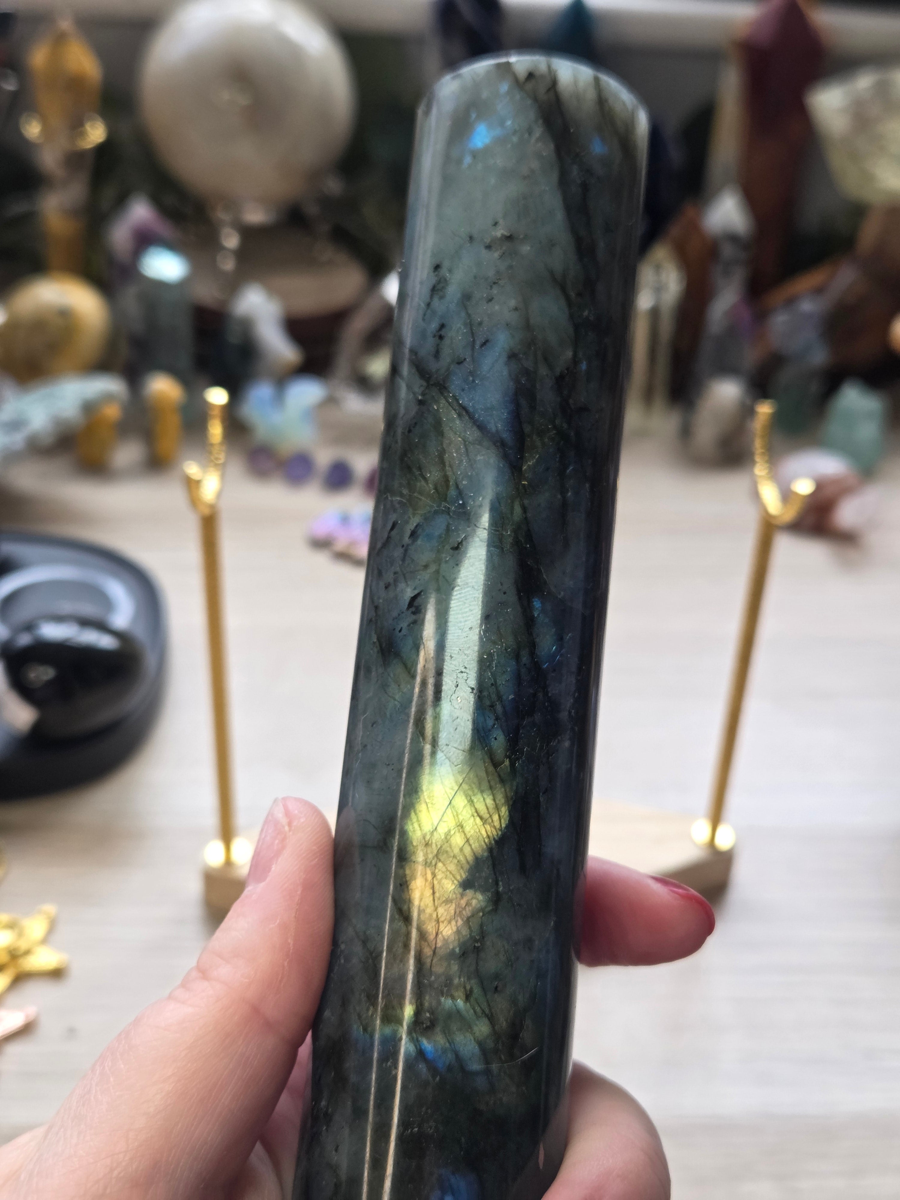 Flashy Labradorite crystal bracelet stand