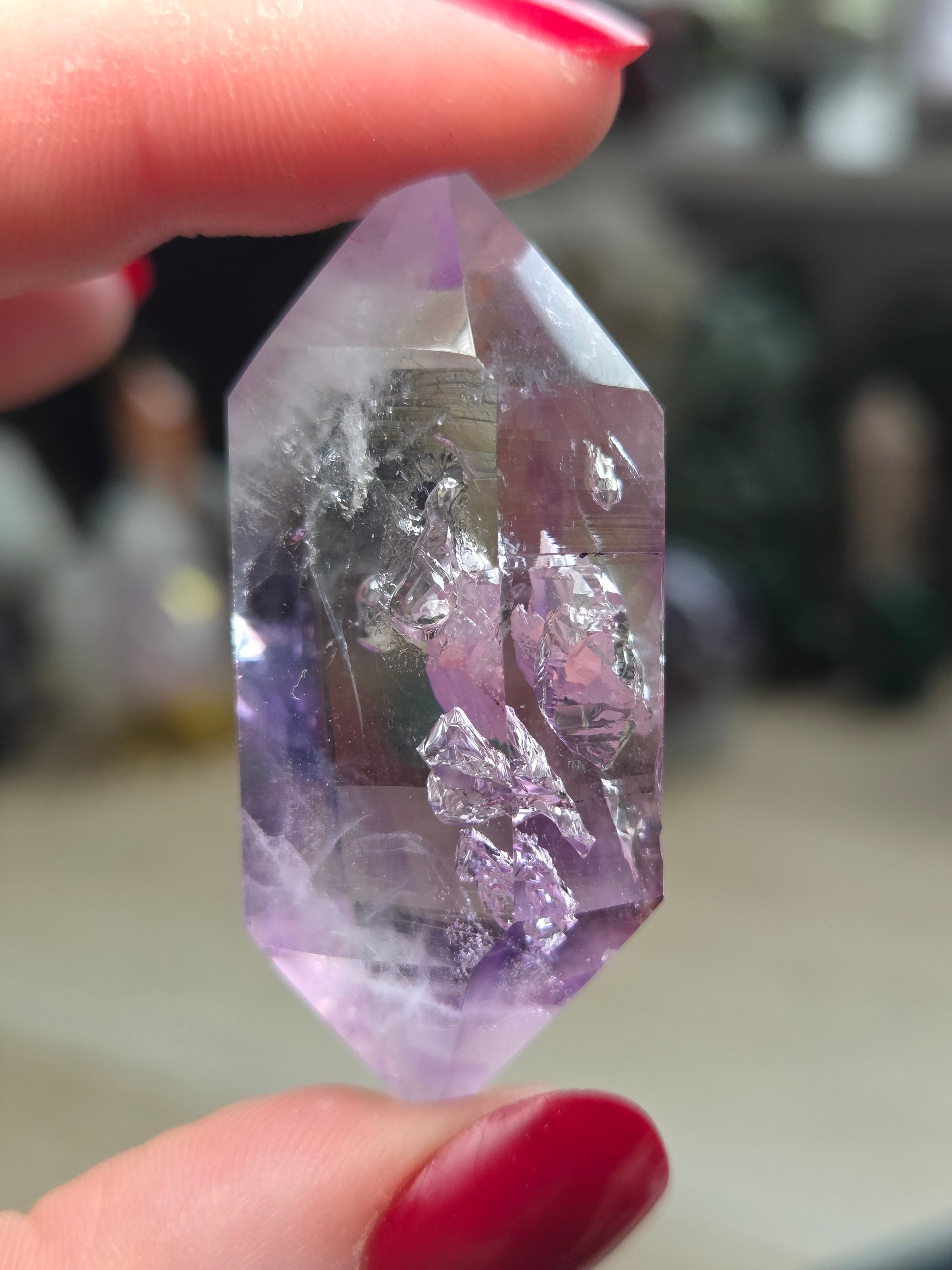 Amethyst Grade AAAA  Enhydro crystal DT