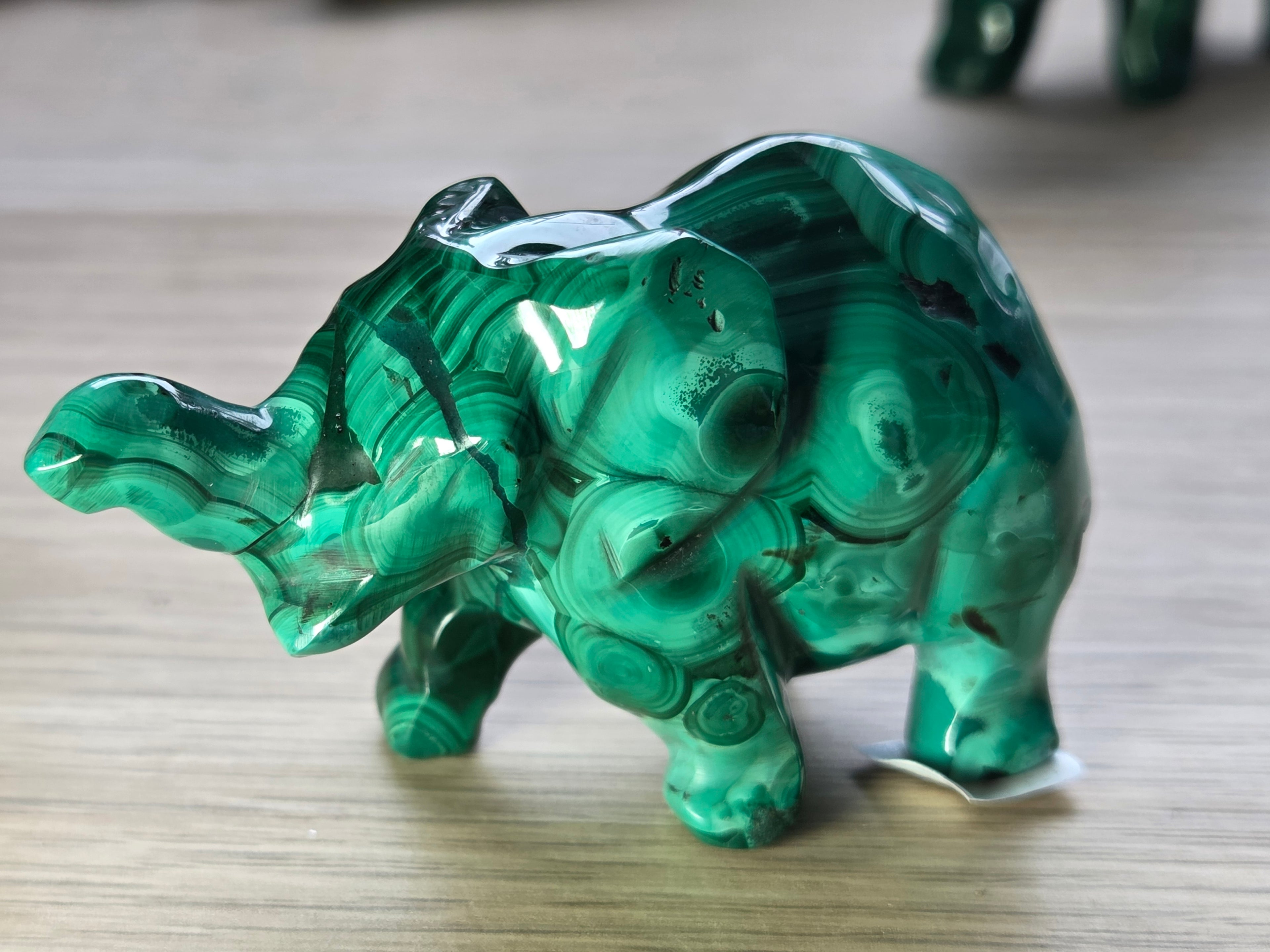 Malicite crystal animal carving