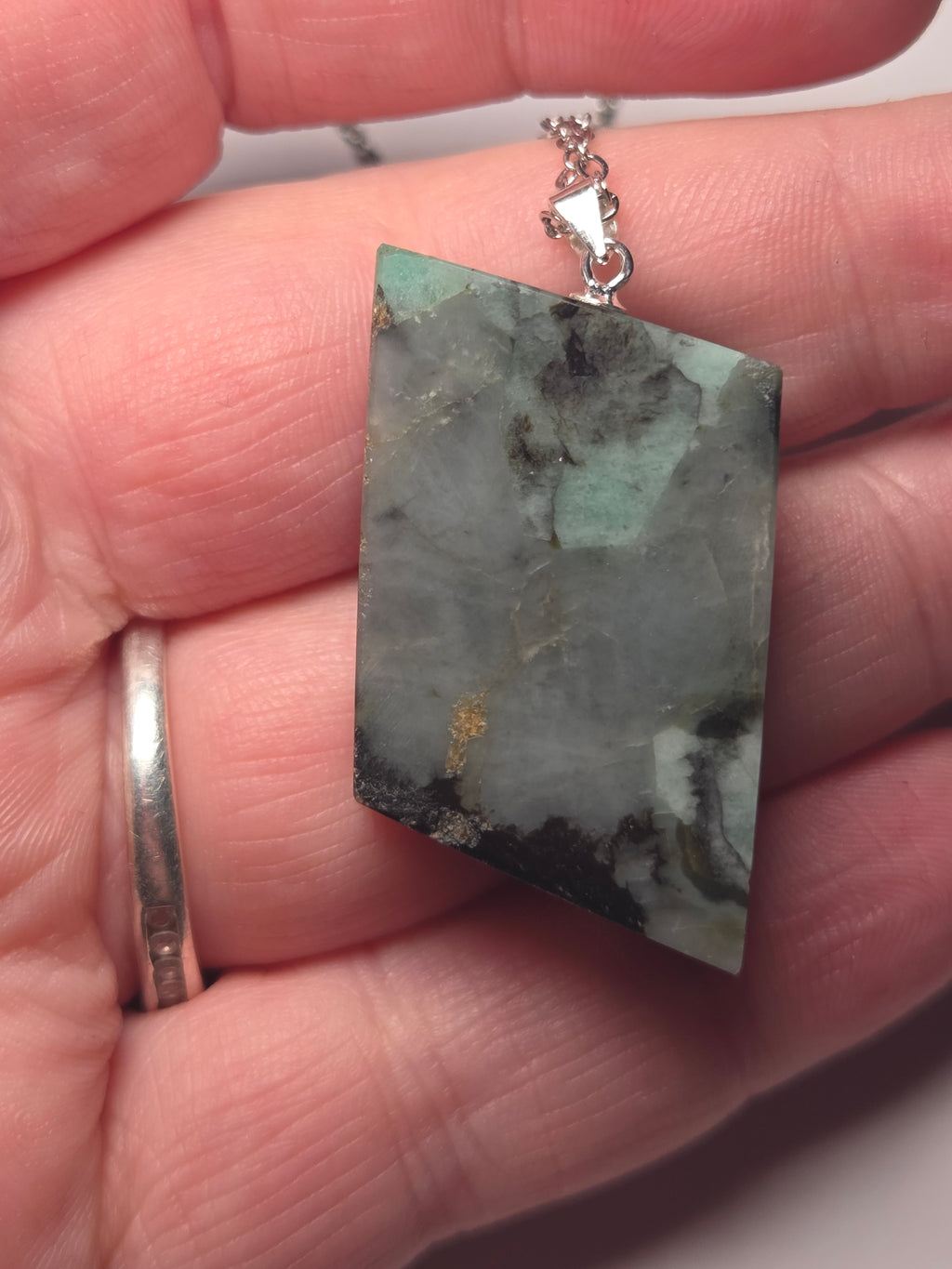 Emerald s295 handmade necklace