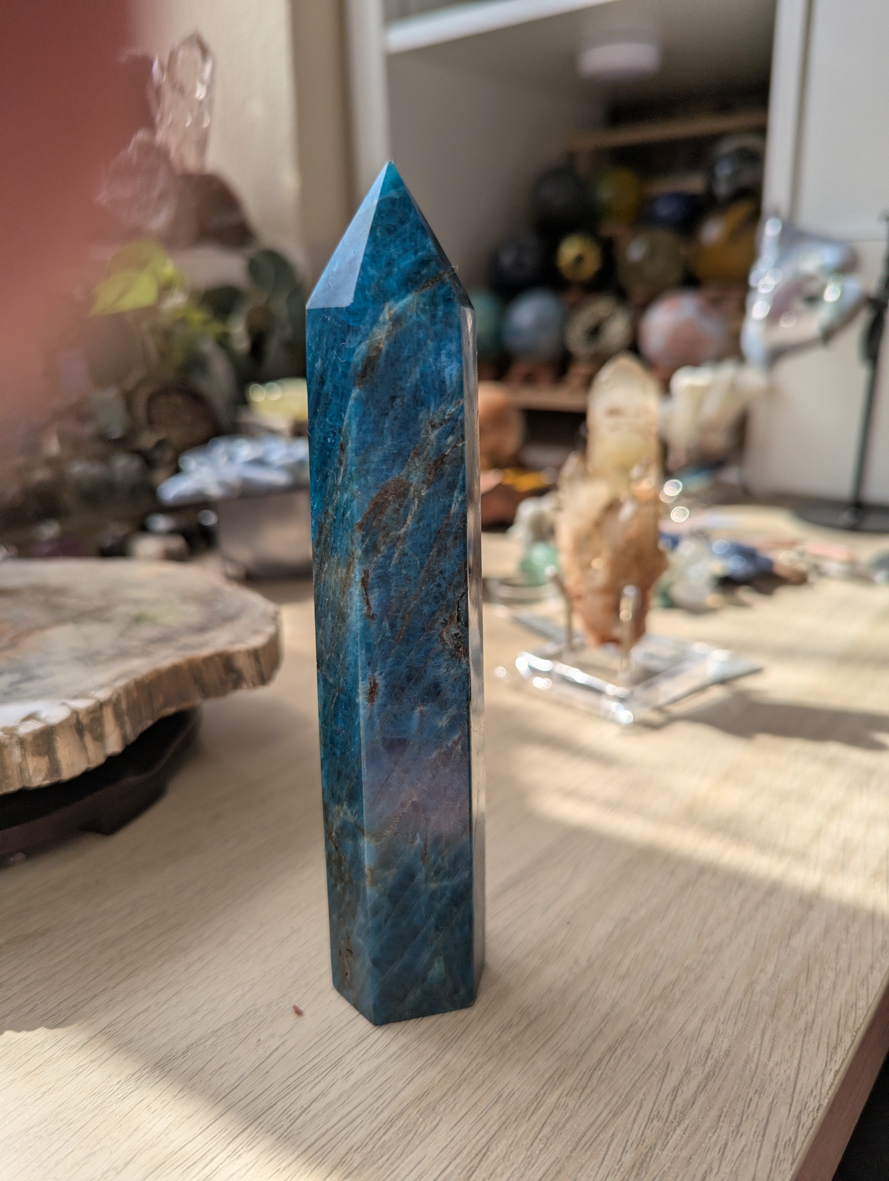 Amazing large Apatie crystal tower carving 16cm