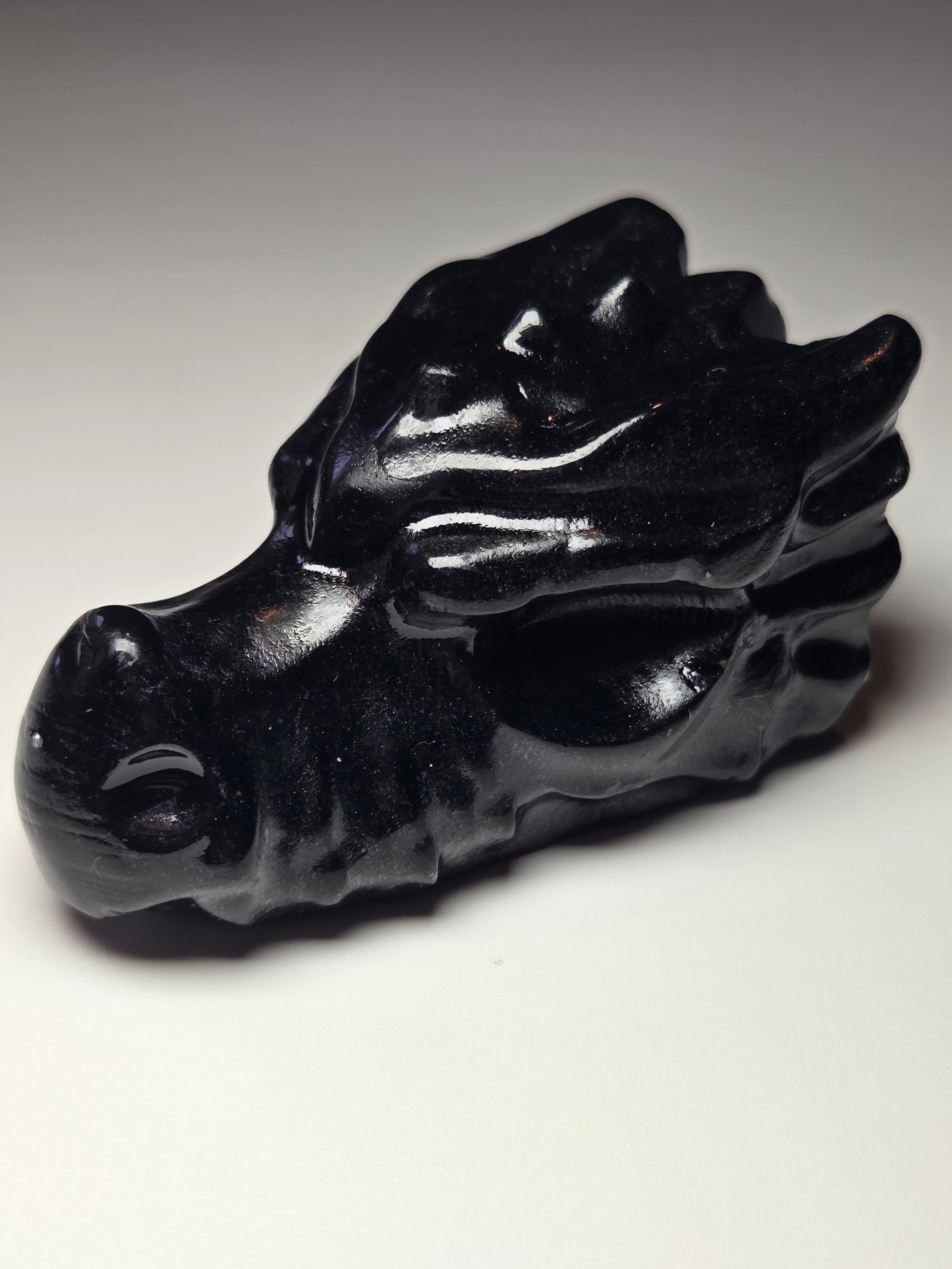 Black jade crystal dragon head carving