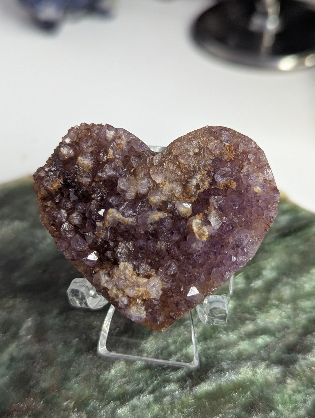 Auralite 23 crystal small heart and stand
