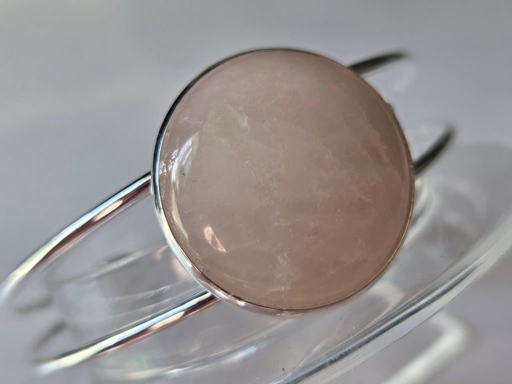Crystal cabochon bracelet