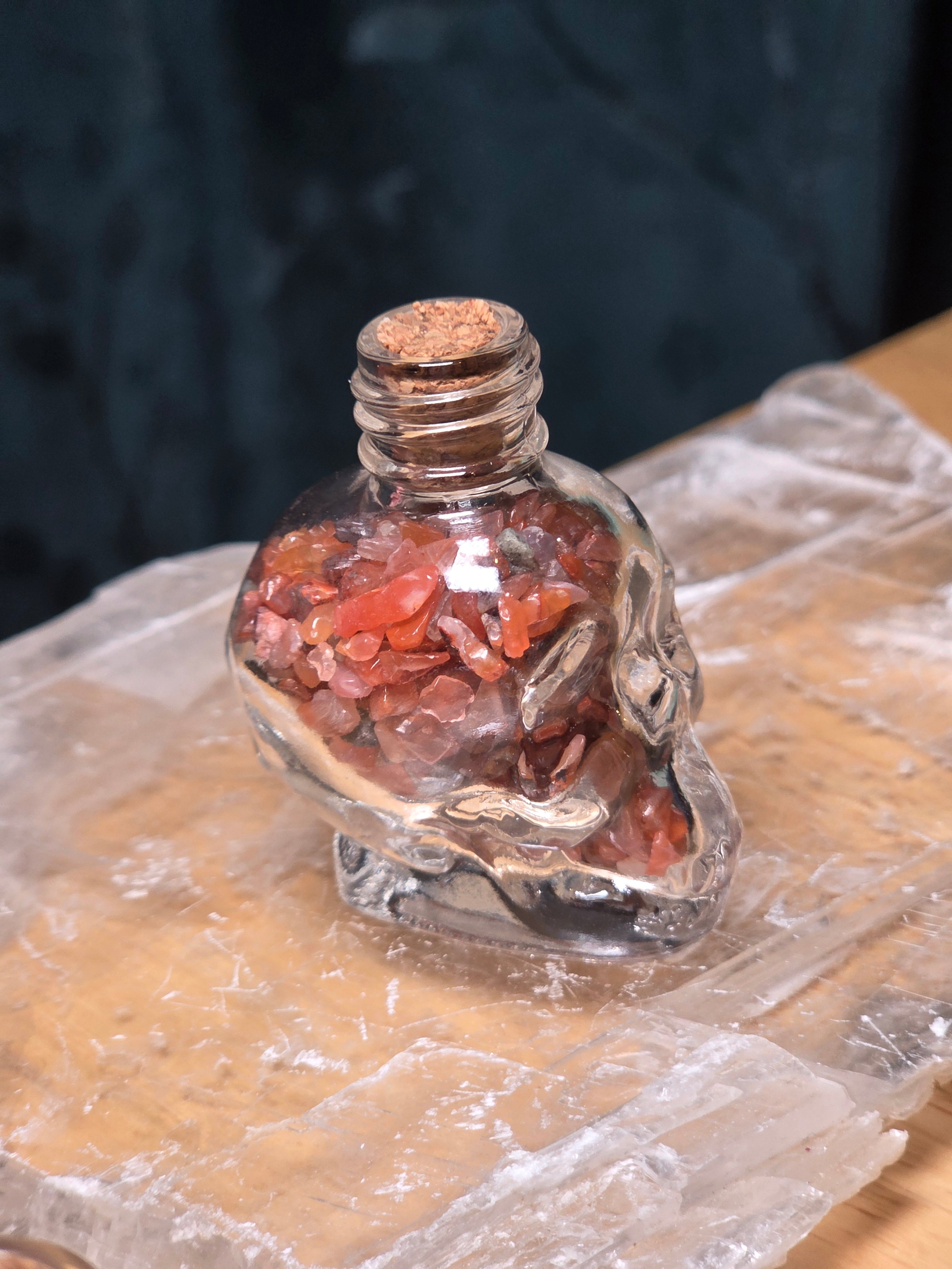 Crystal chips in skull carving