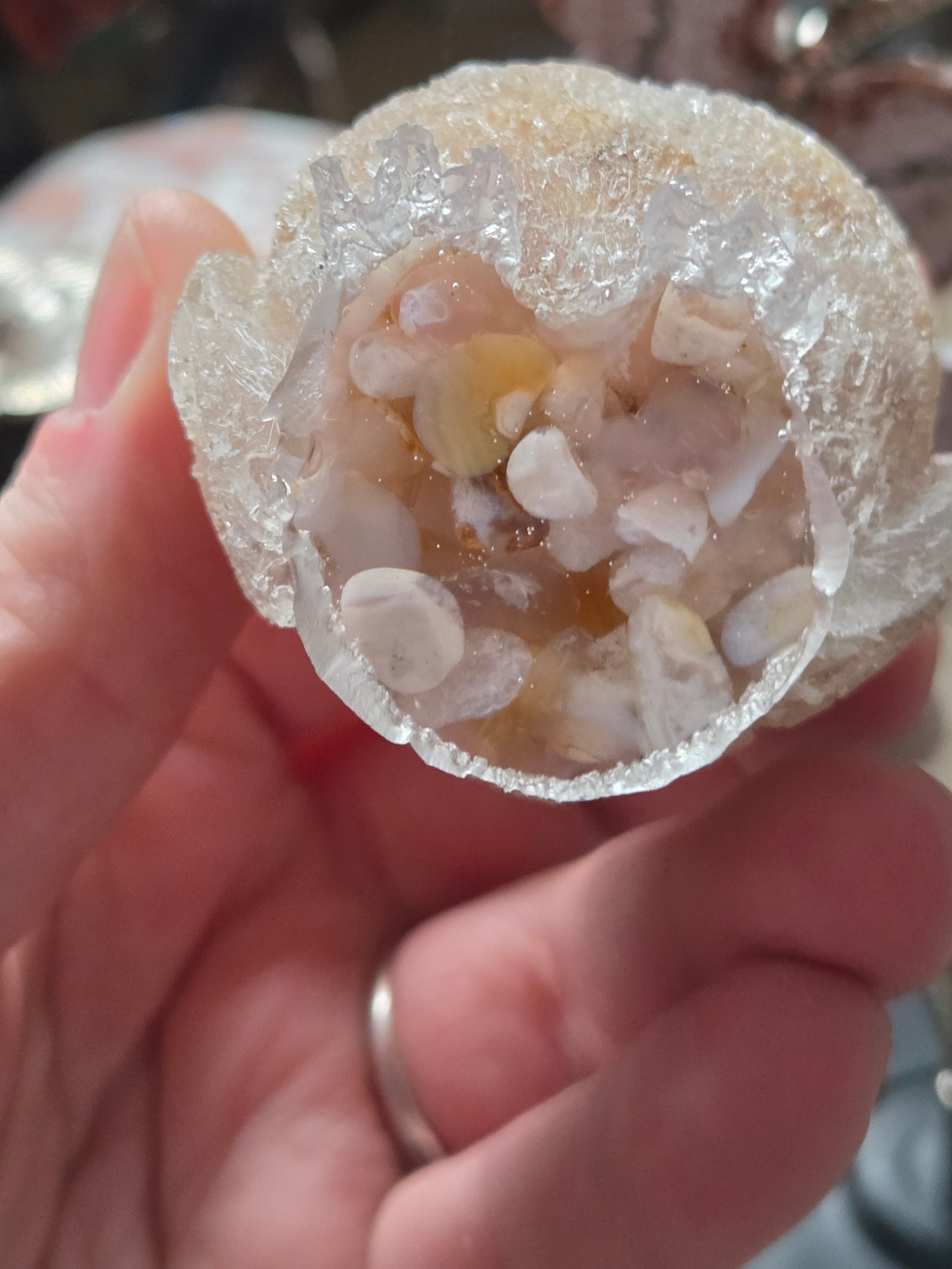 Flower agate crystal chip owl