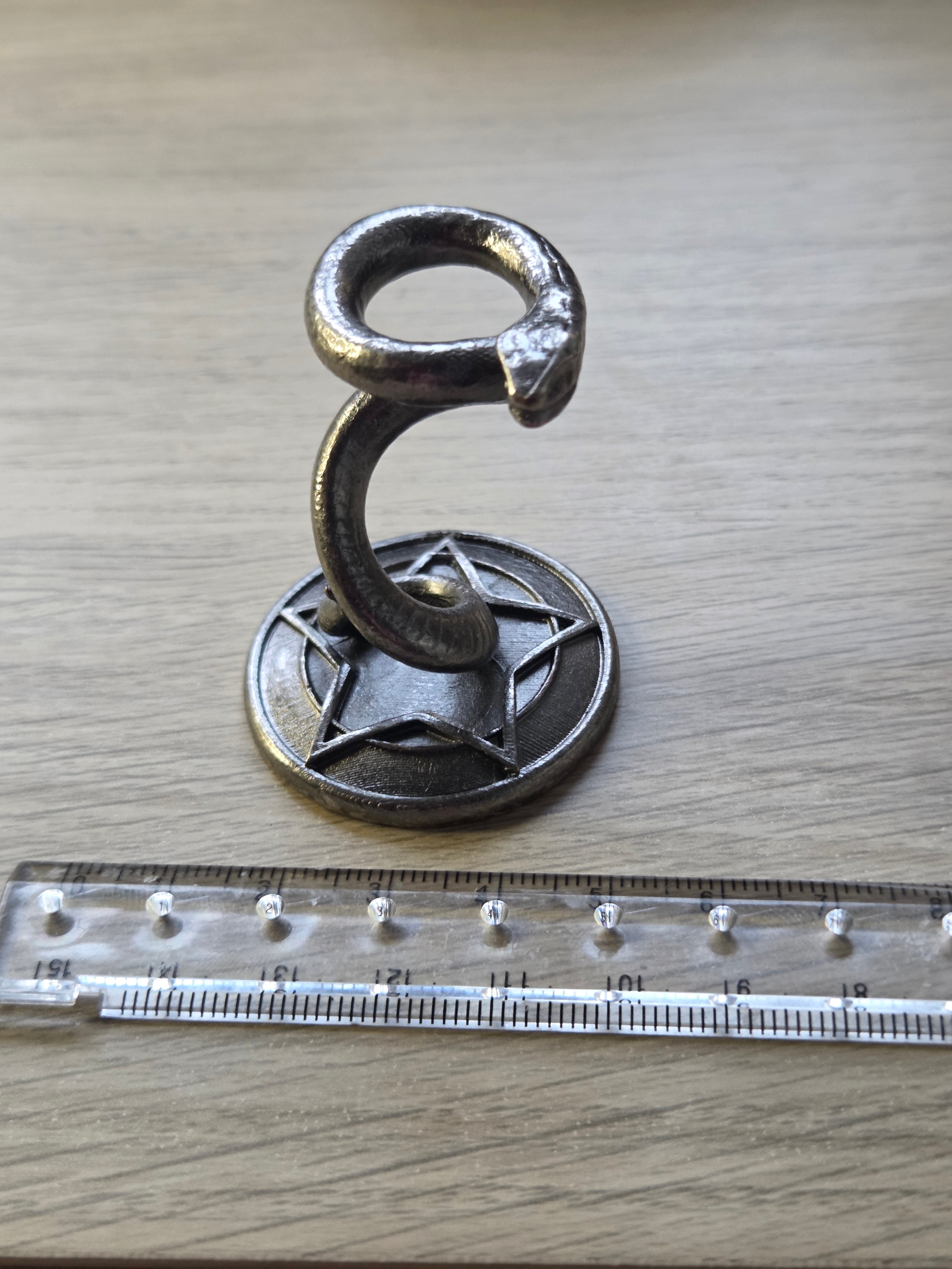 Snake sphere small stand