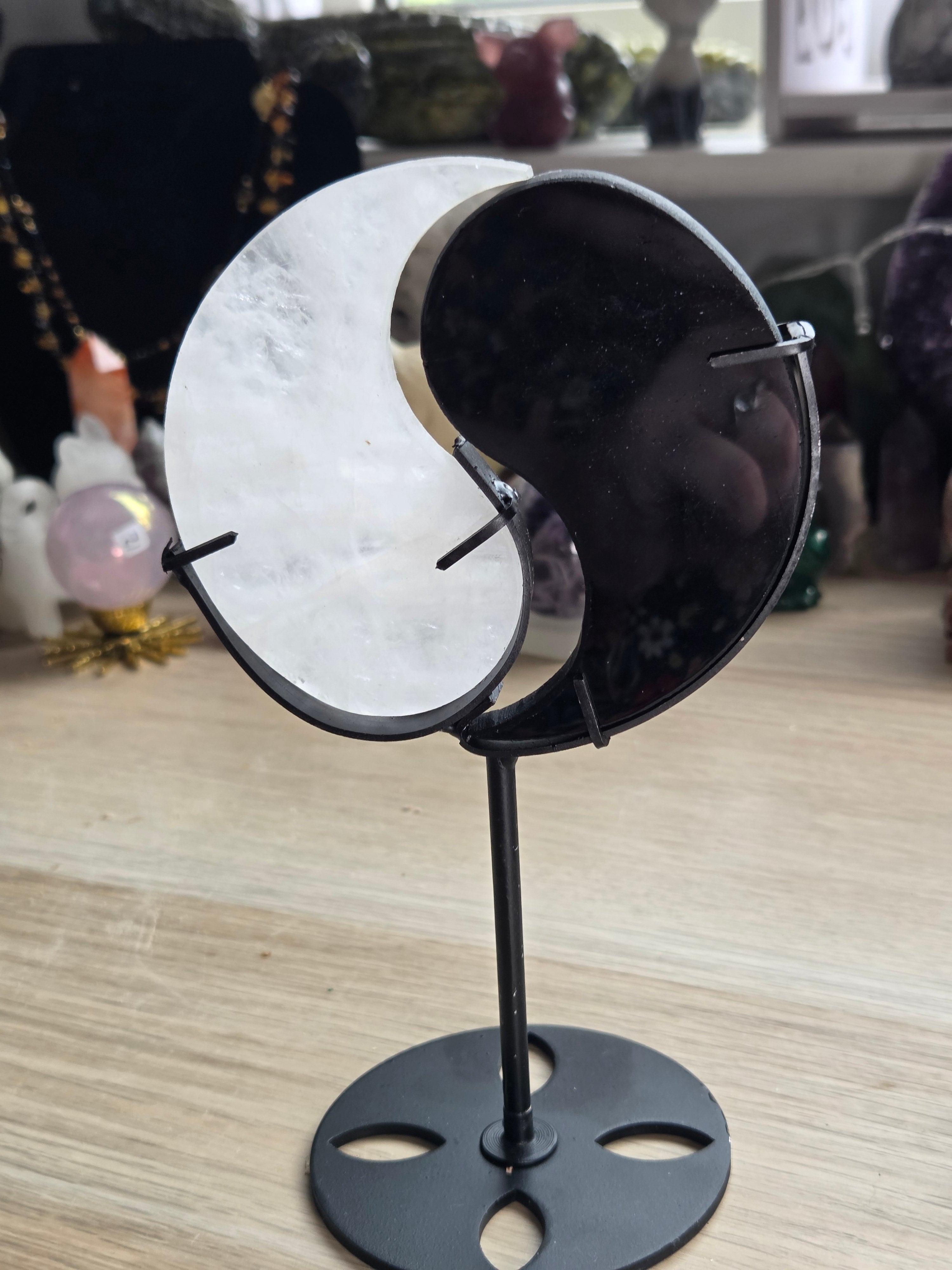 Ying and yang crystal with Stand