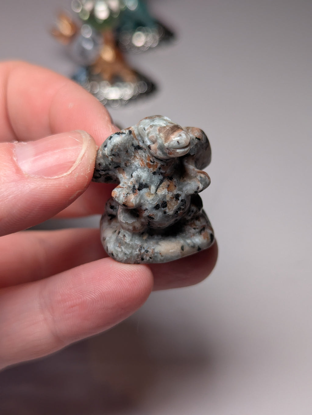 Yooperlite crystal  Charsard pokemon carving