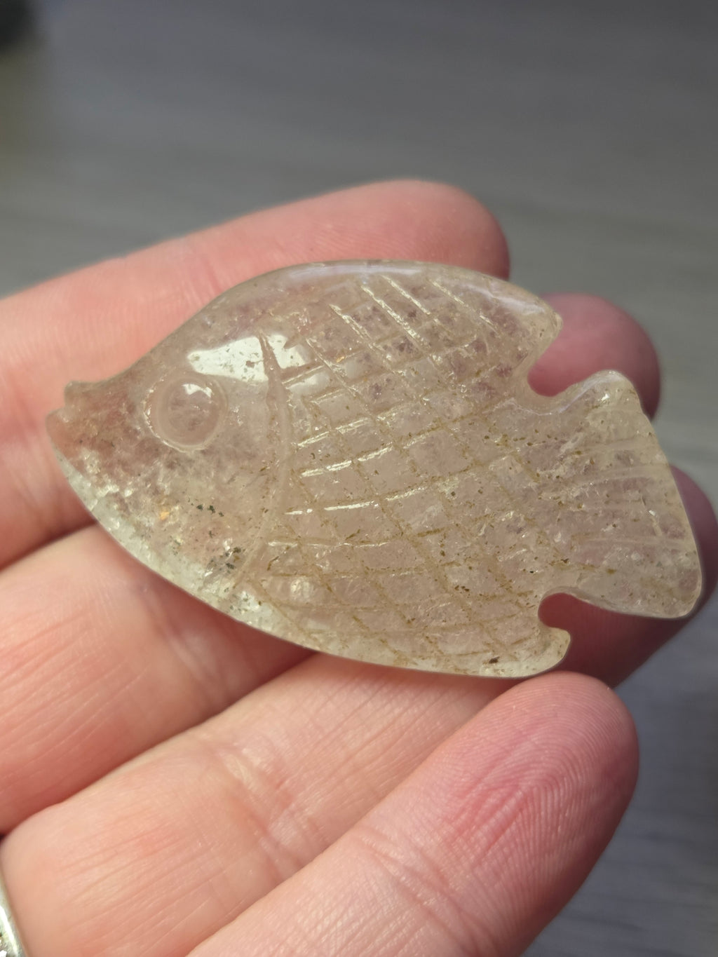 Garden quartz crystal fish carving