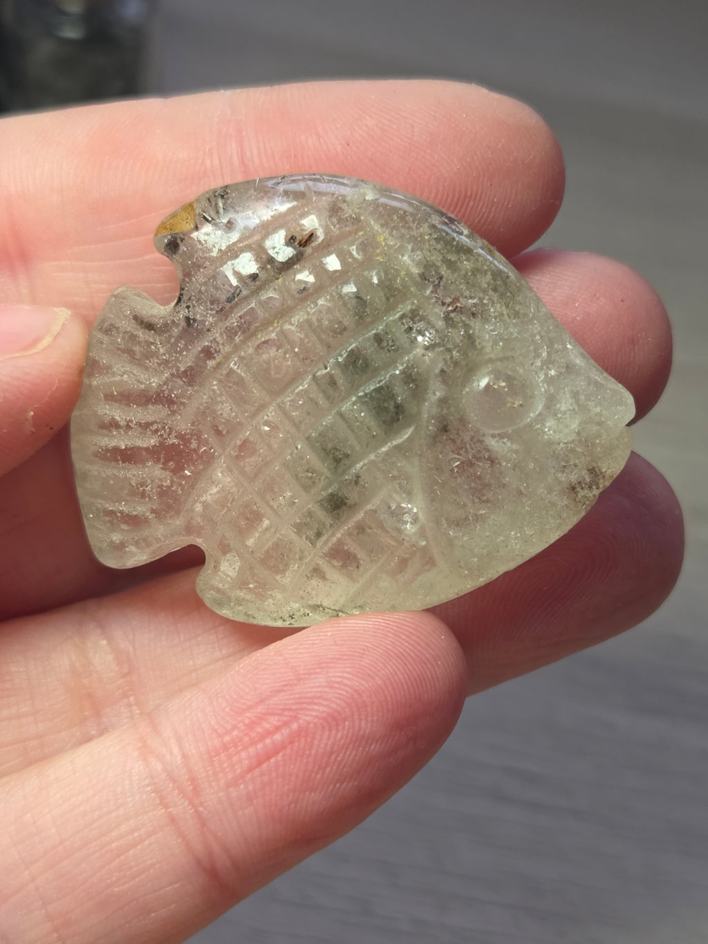 Garden quartz crystal fish carving