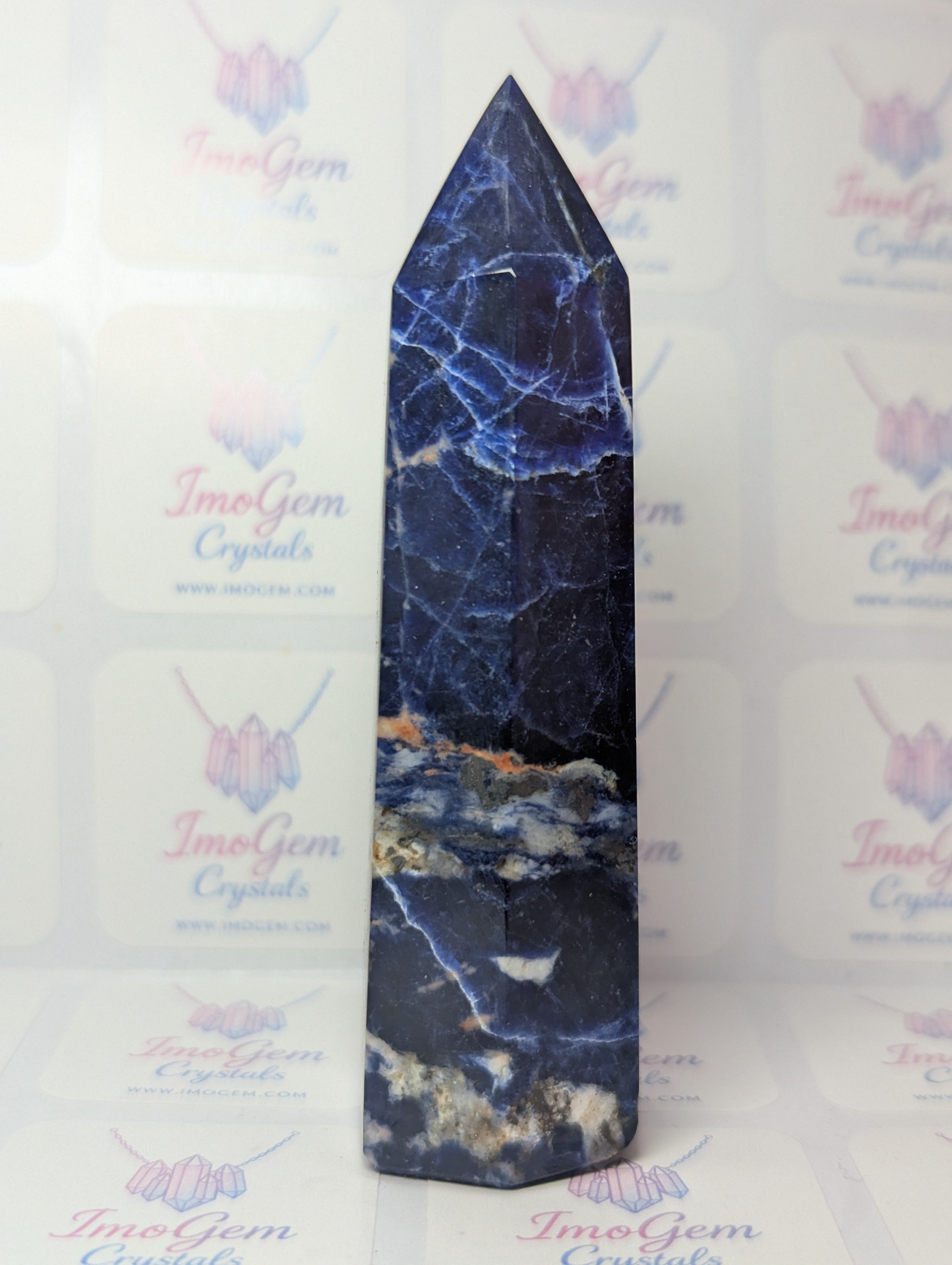 Crystal sodalite crystal tower